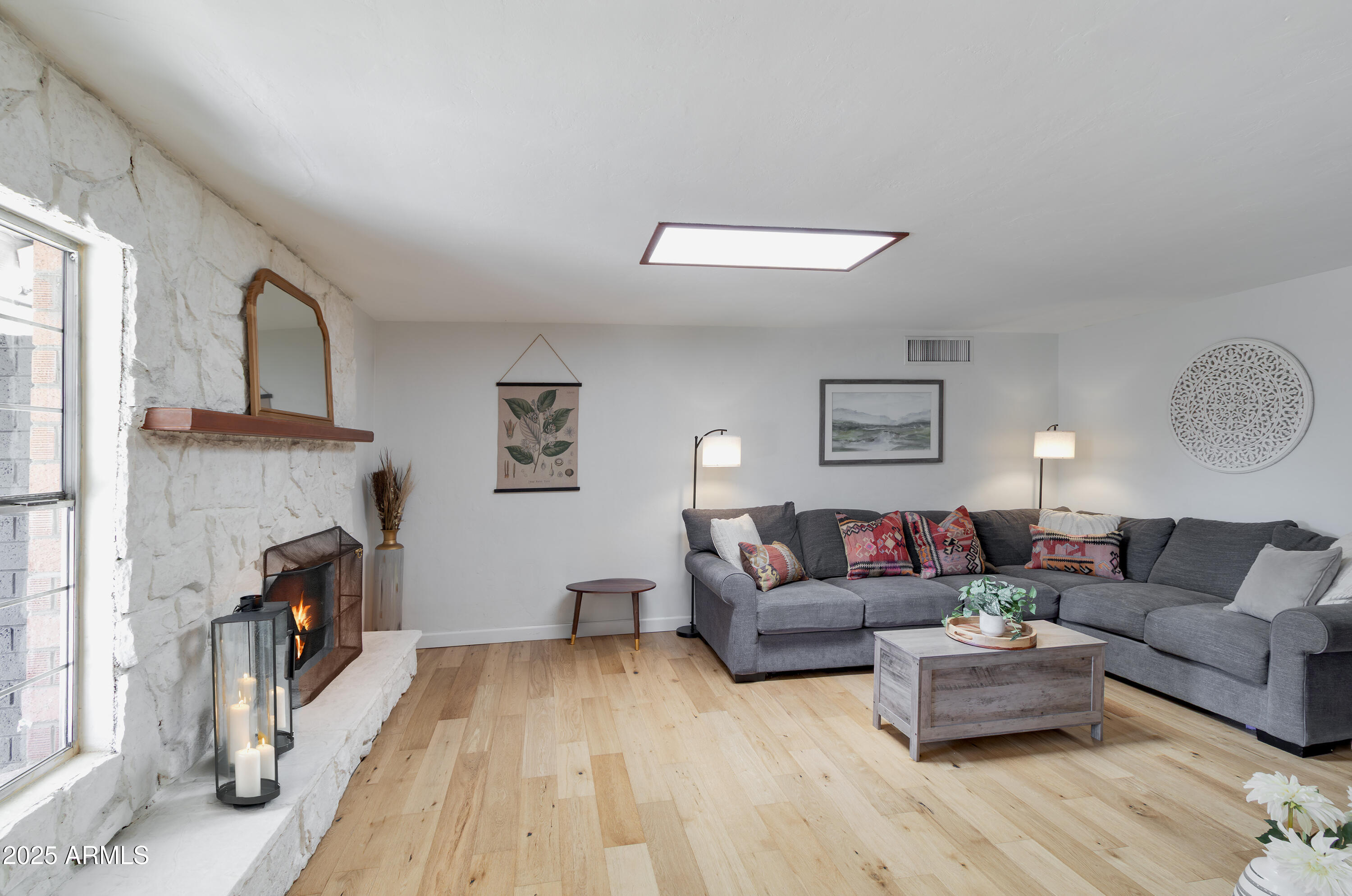 1903 E PALO VERDE Drive, Phoenix