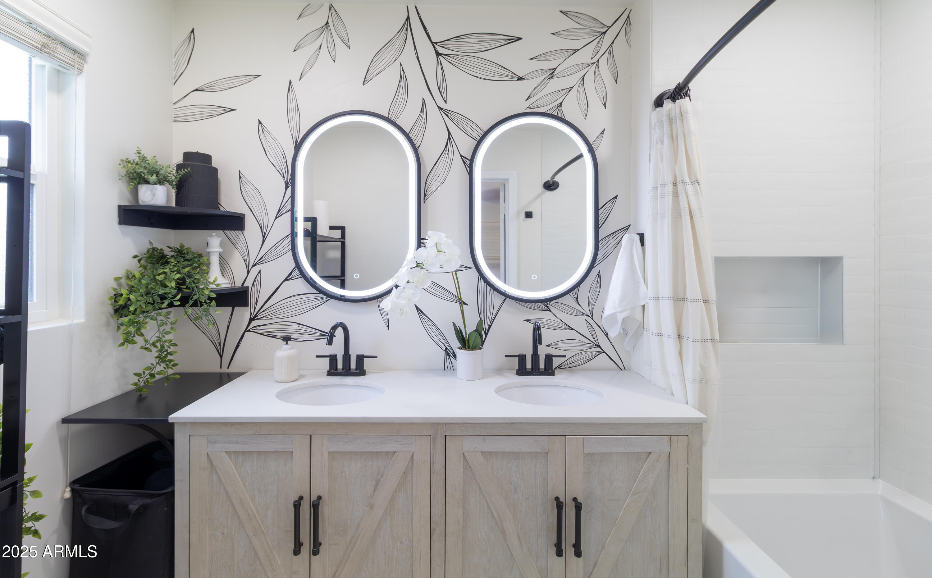 1903 E PALO VERDE Drive, Phoenix