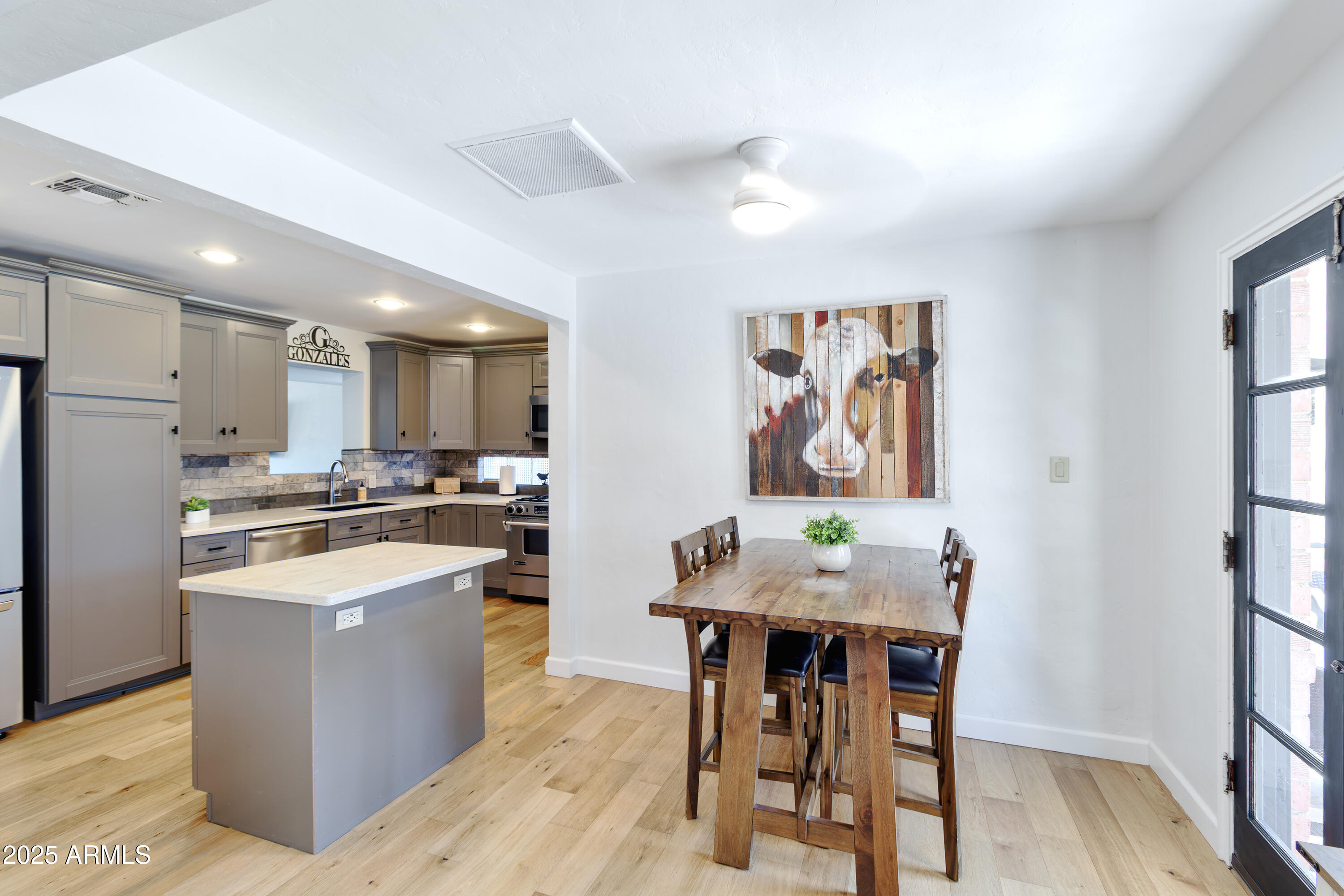 1903 E PALO VERDE Drive, Phoenix