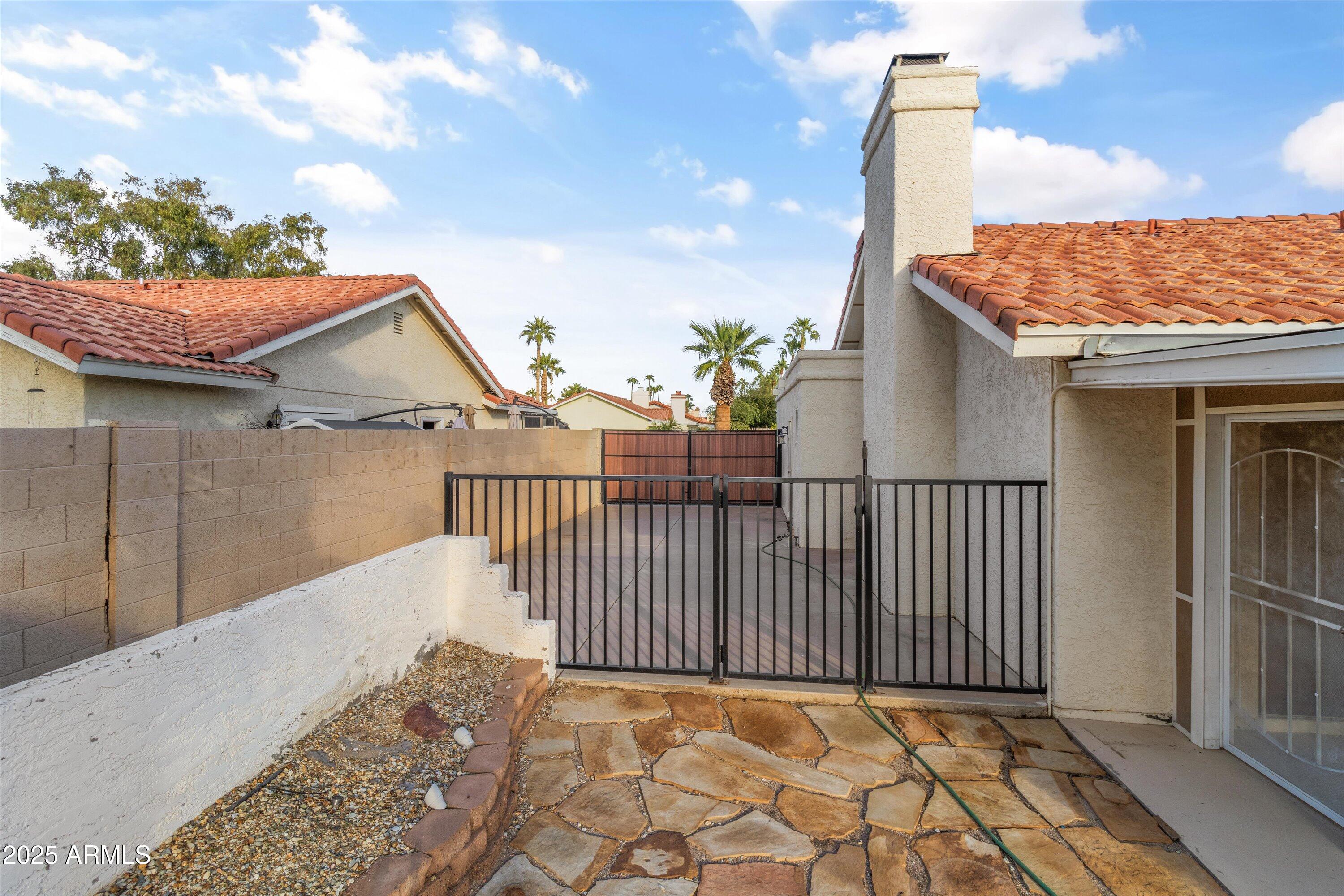 600 S VELERO Street, Chandler