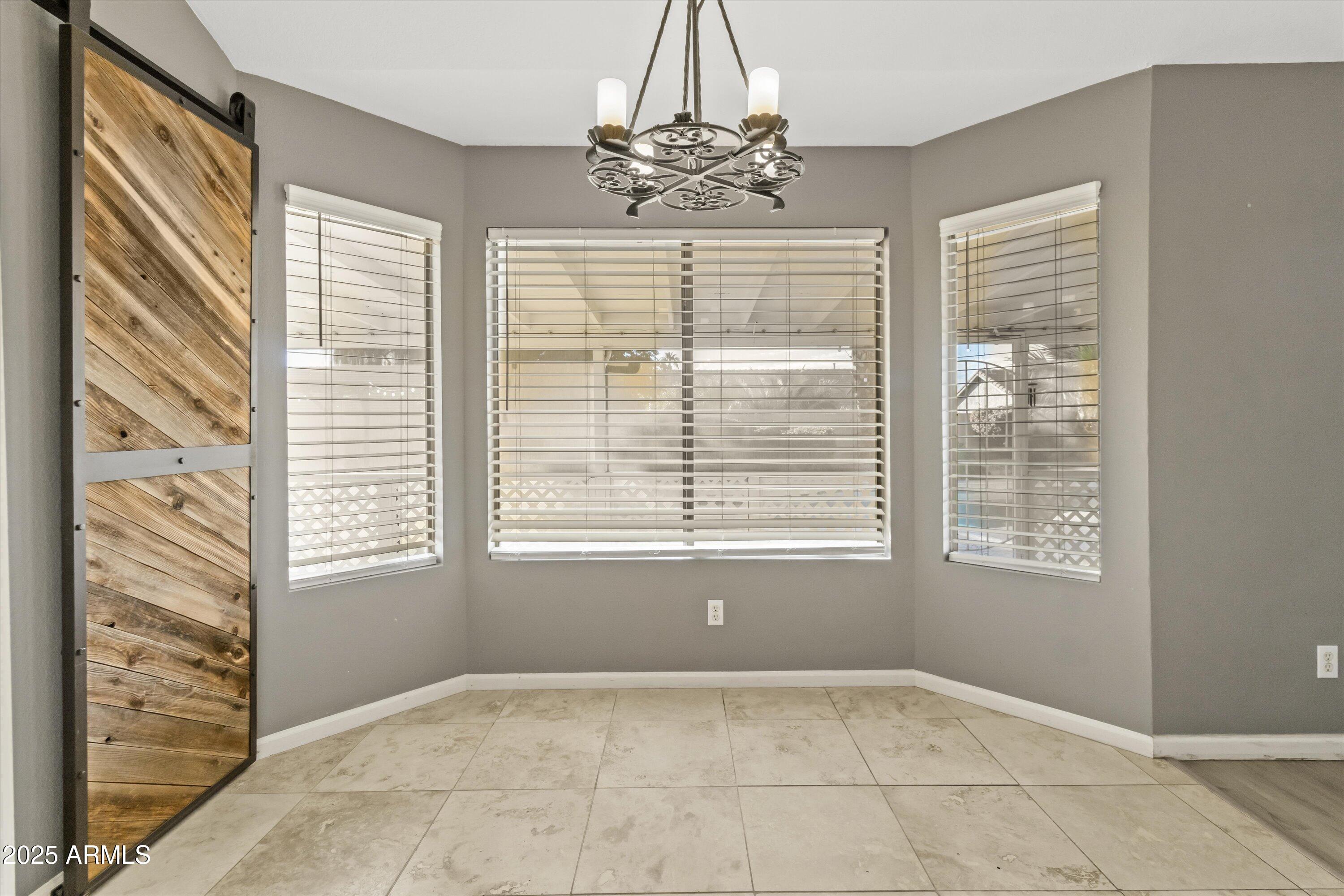 600 S VELERO Street, Chandler