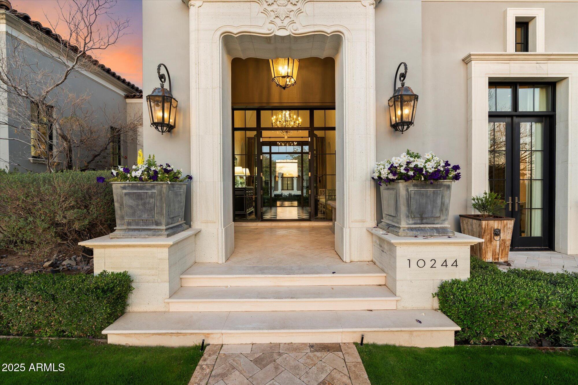 10244 E HUALAPAI Drive