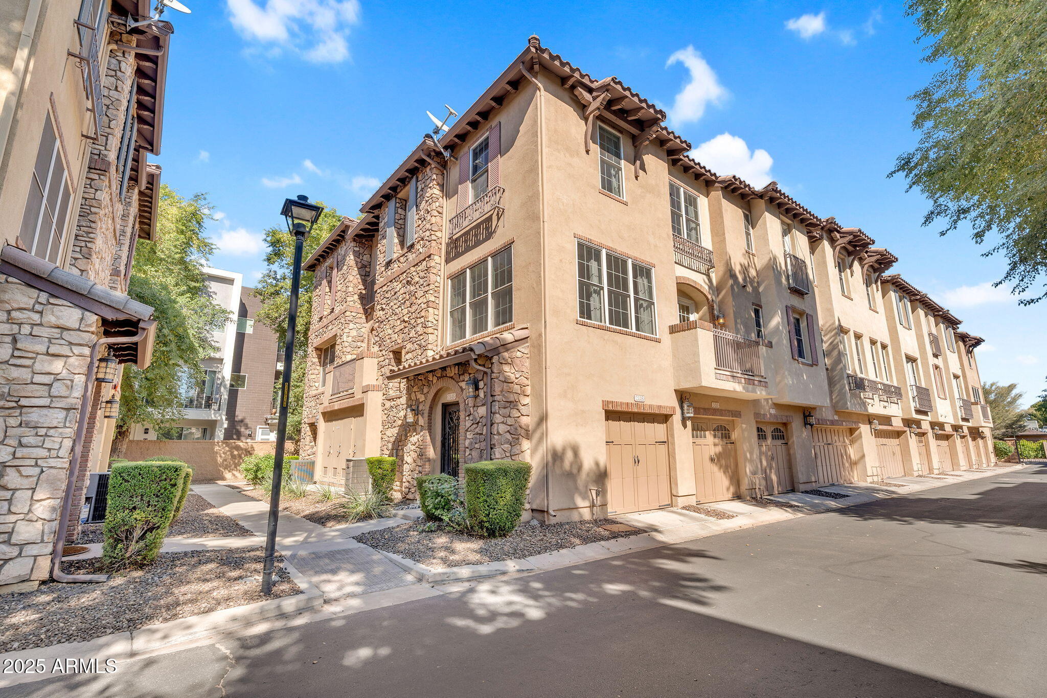 2446 E ROMA Avenue, Phoenix