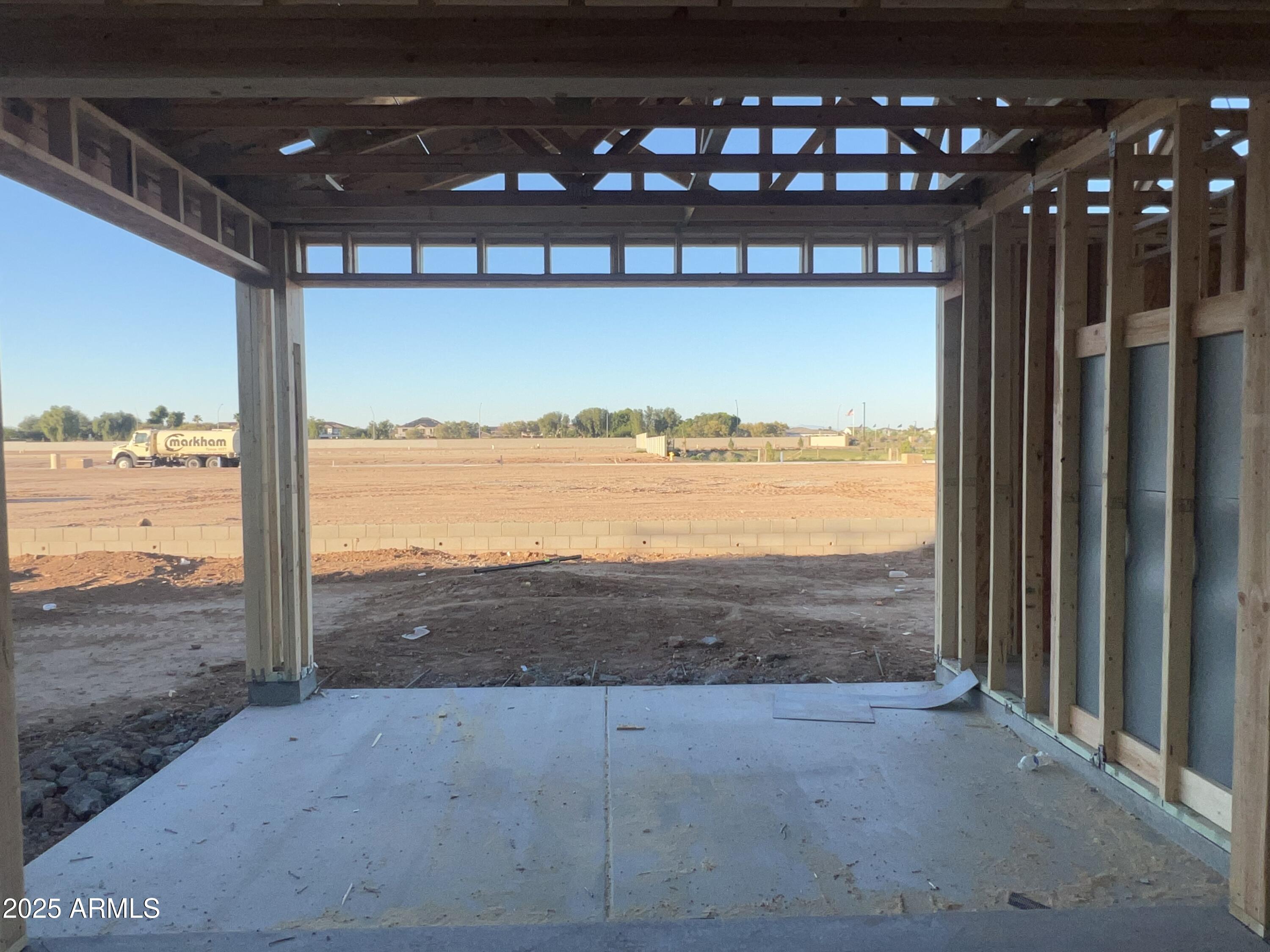 15716 W CAMDEN Avenue, Waddell