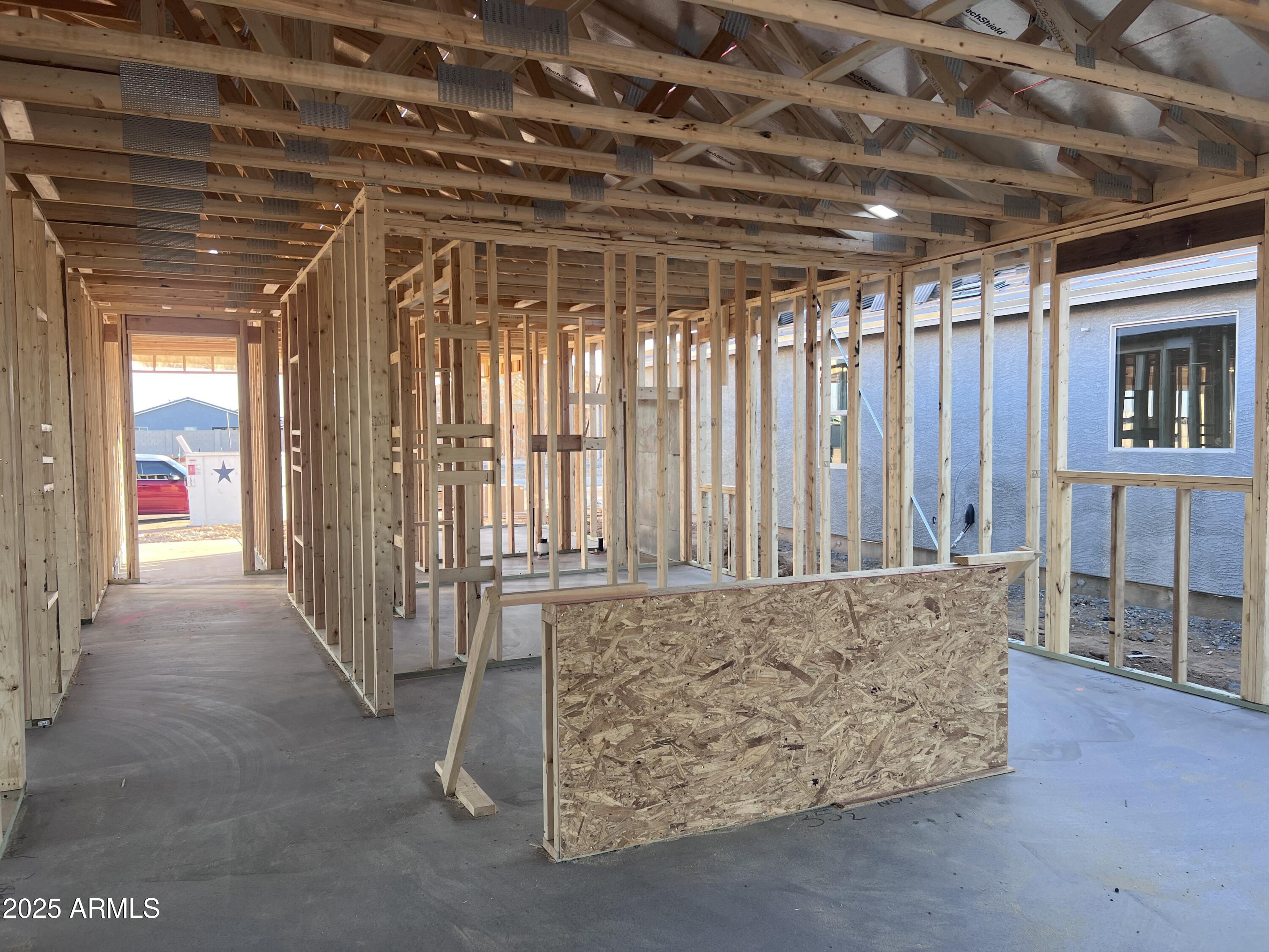 15716 W CAMDEN Avenue, Waddell