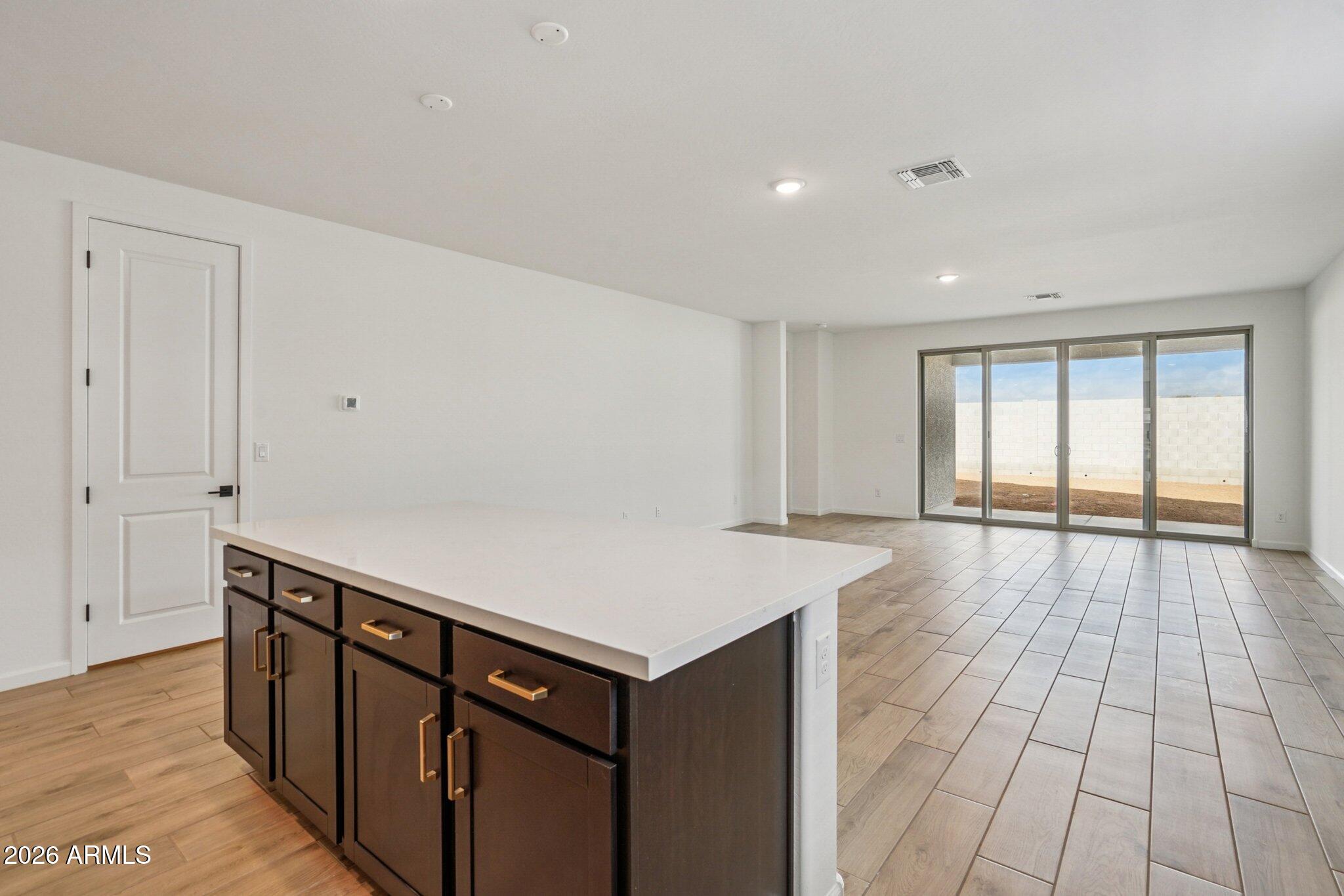 15720 W CAMDEN Avenue, Waddell