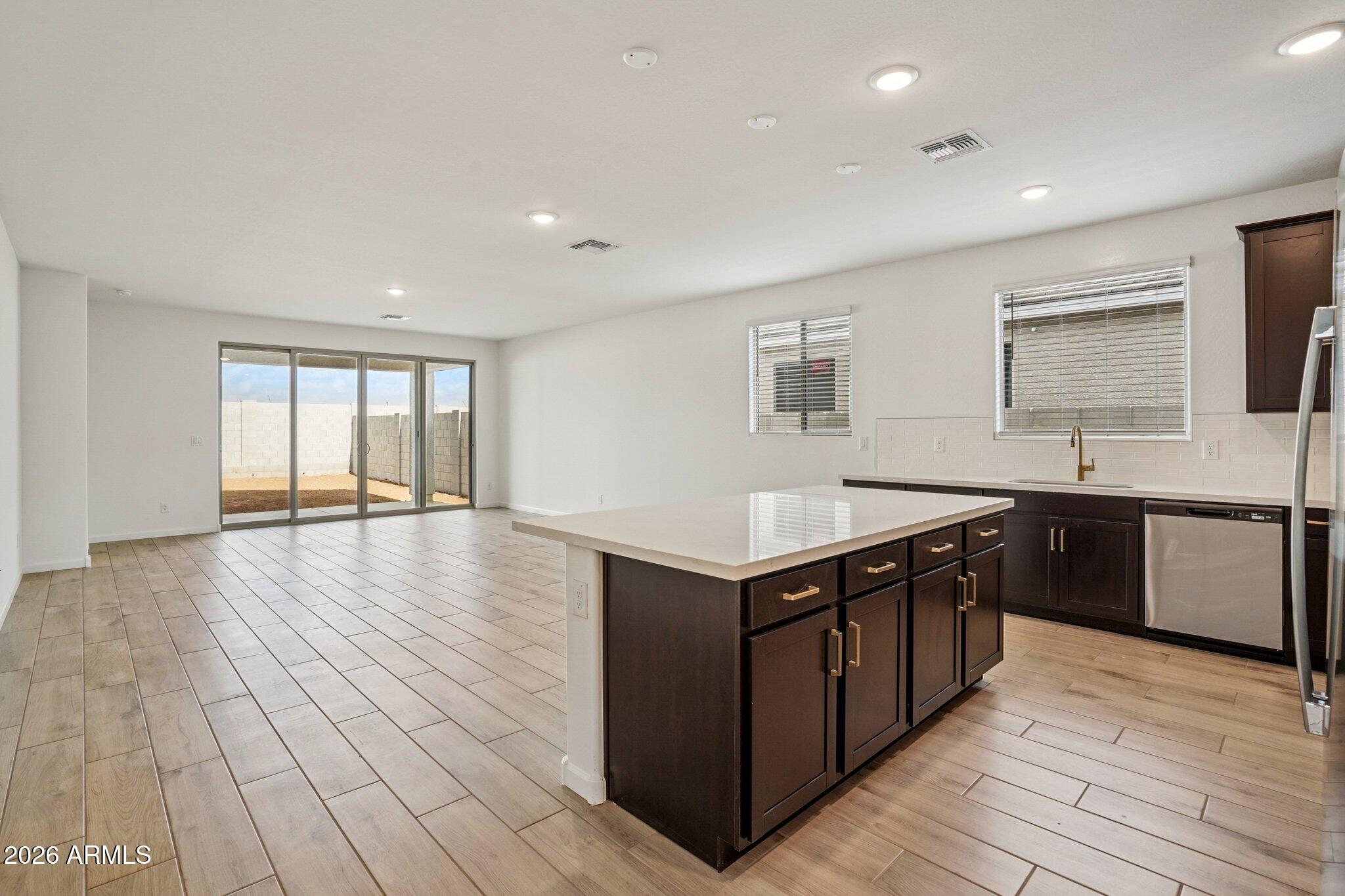 15720 W CAMDEN Avenue, Waddell