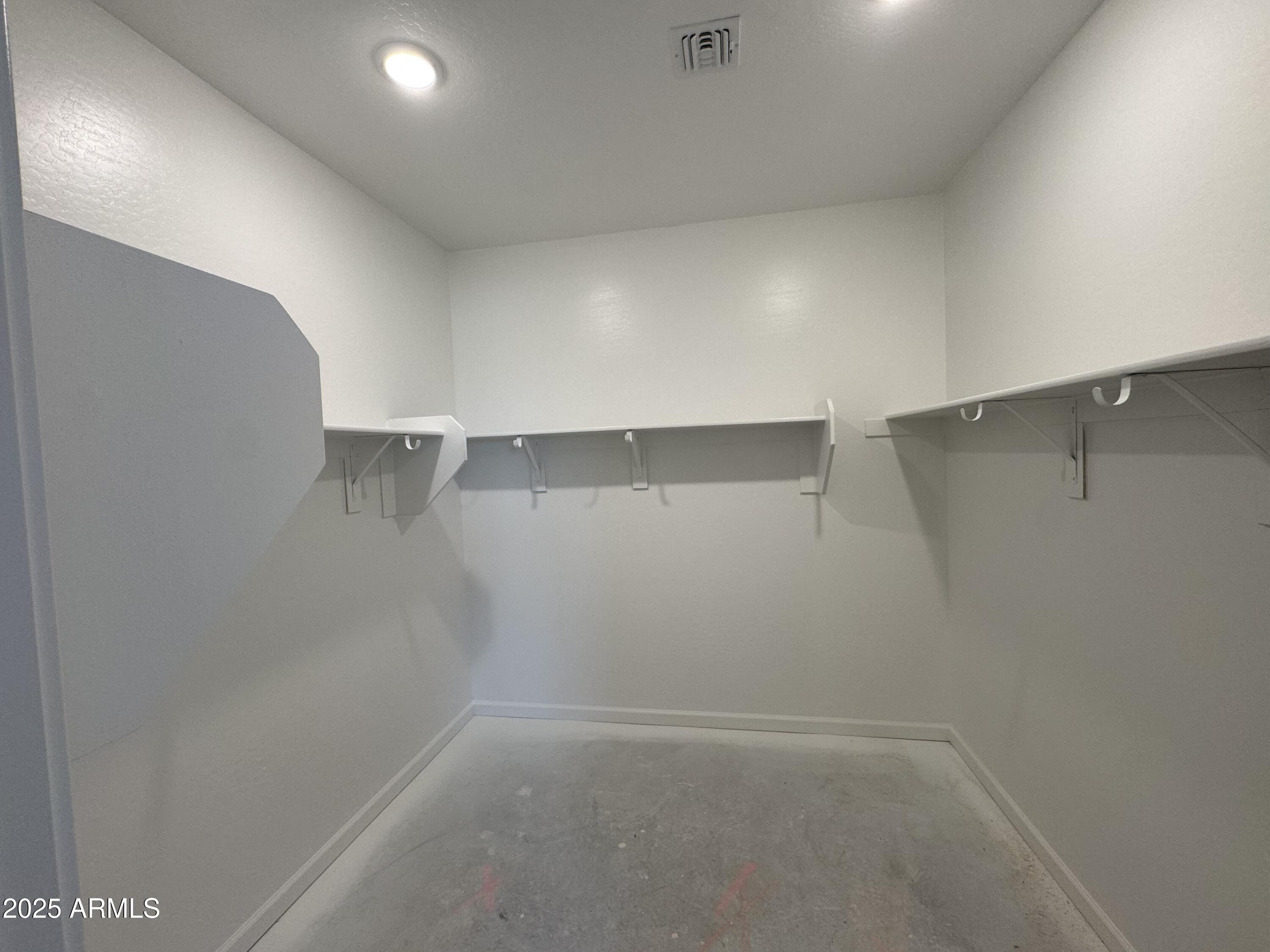 15720 W CAMDEN Avenue, Waddell