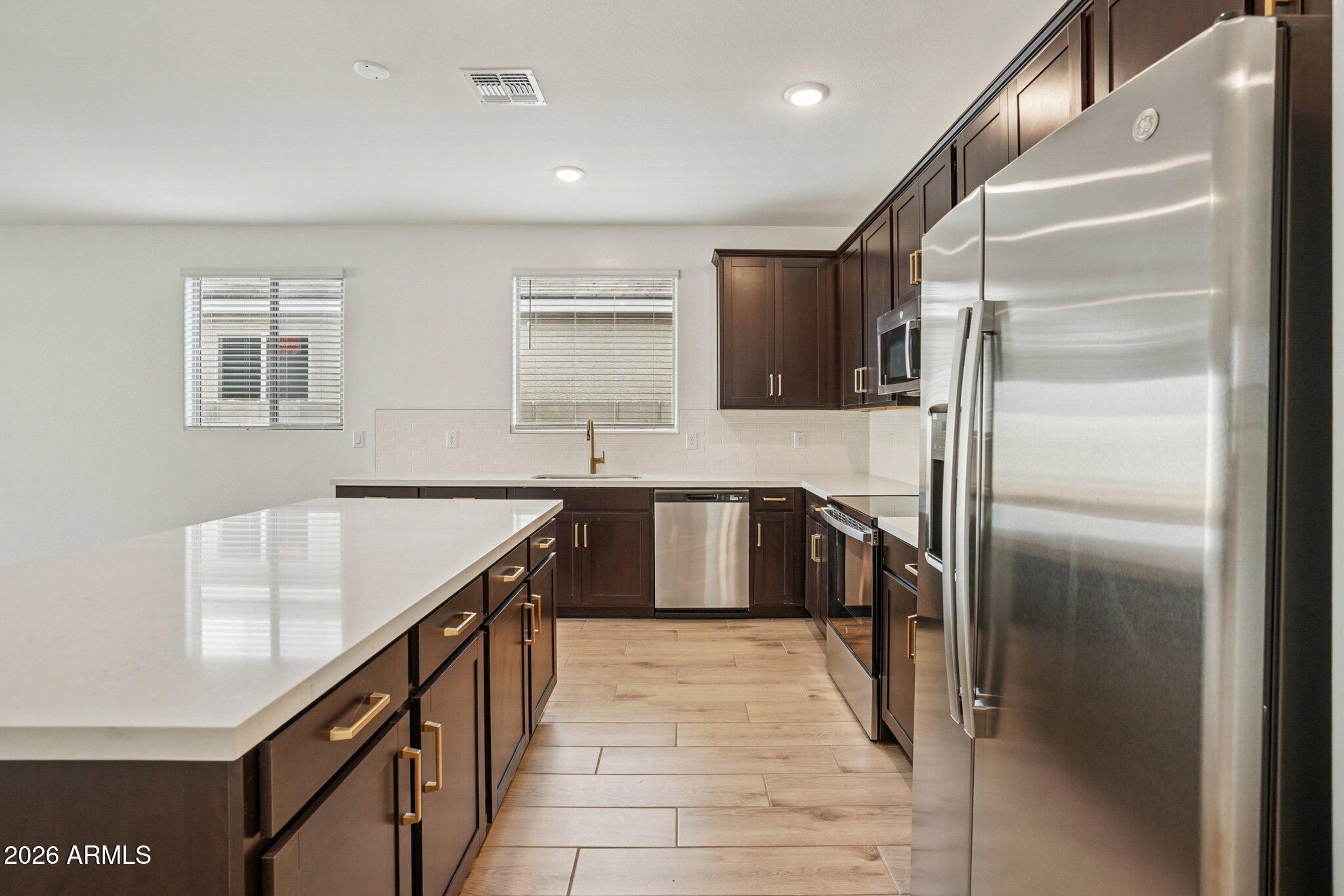 15720 W CAMDEN Avenue, Waddell