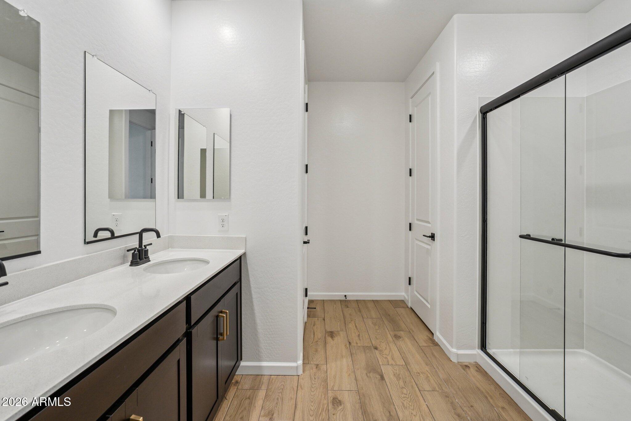 15720 W CAMDEN Avenue, Waddell