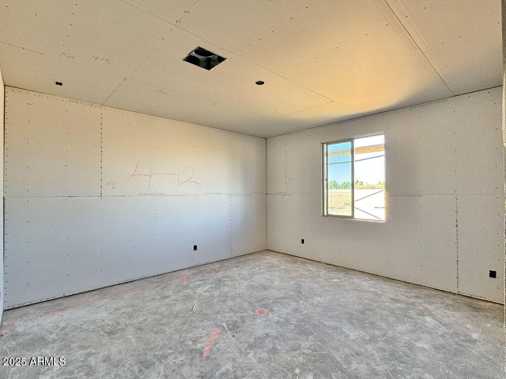 15720 W CAMDEN Avenue, Waddell