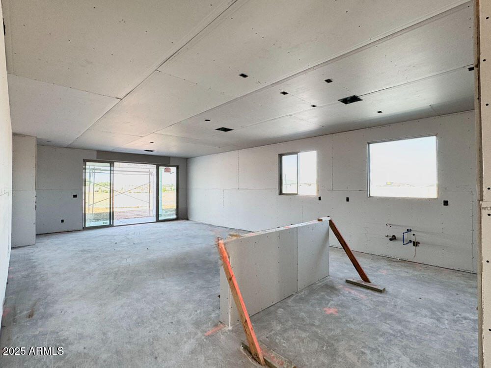 15720 W CAMDEN Avenue, Waddell