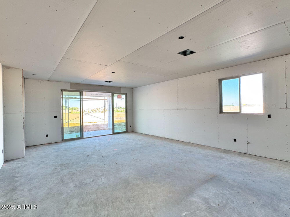 15720 W CAMDEN Avenue, Waddell