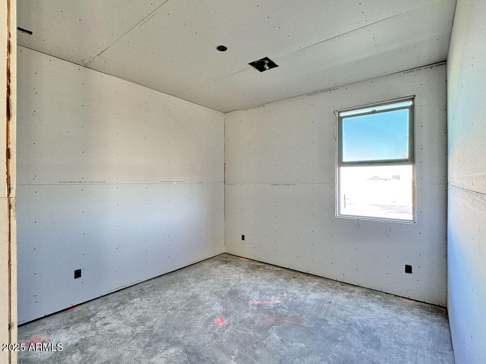 15720 W CAMDEN Avenue, Waddell