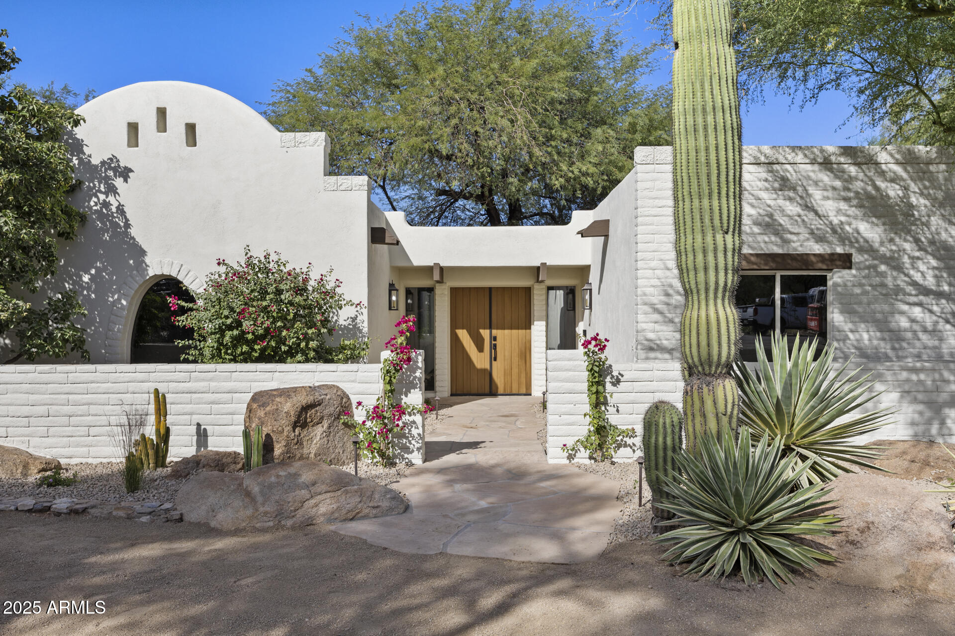 4646 E SHADOW ROCK Road