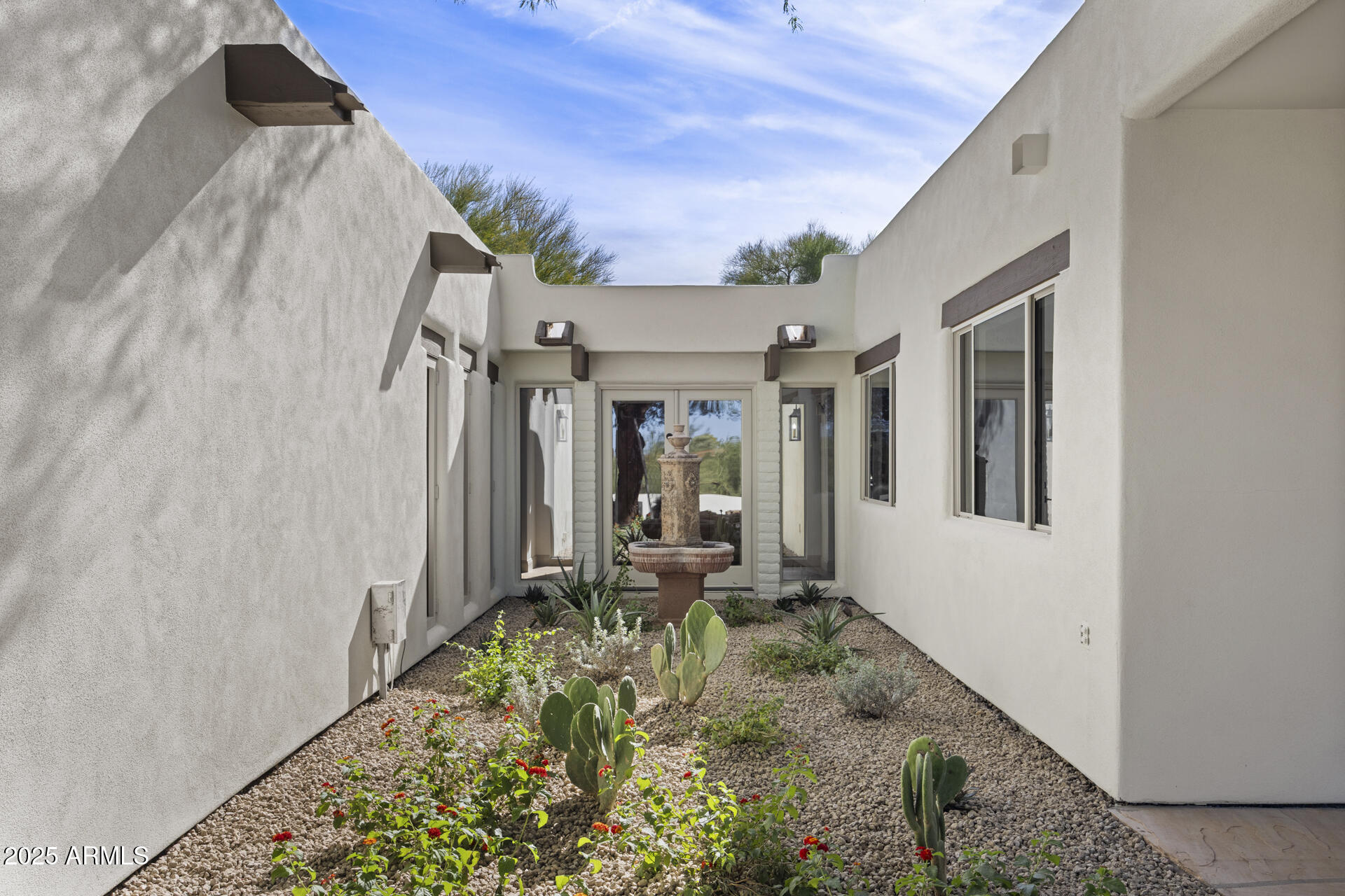 4646 E SHADOW ROCK Road