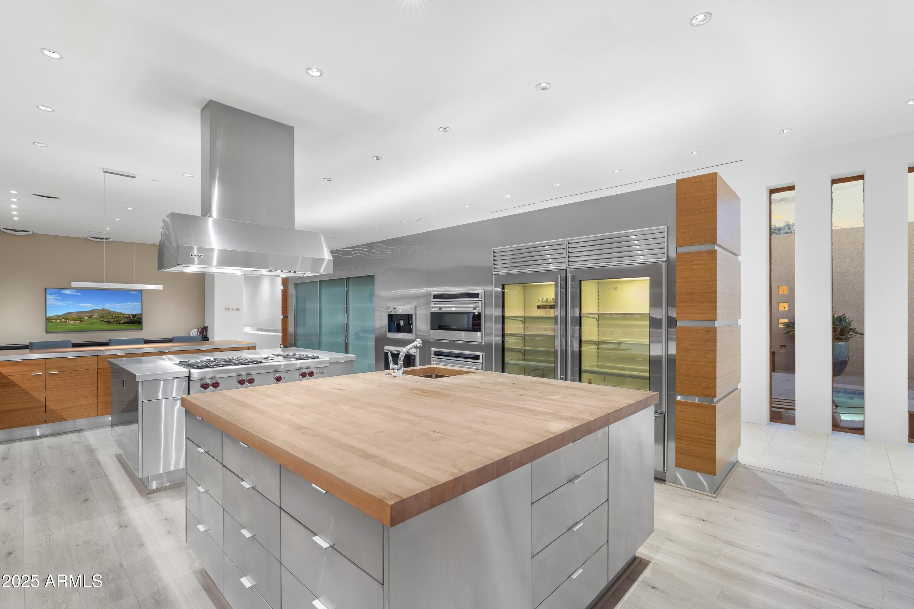 9191 E HAPPY HOLLOW Drive