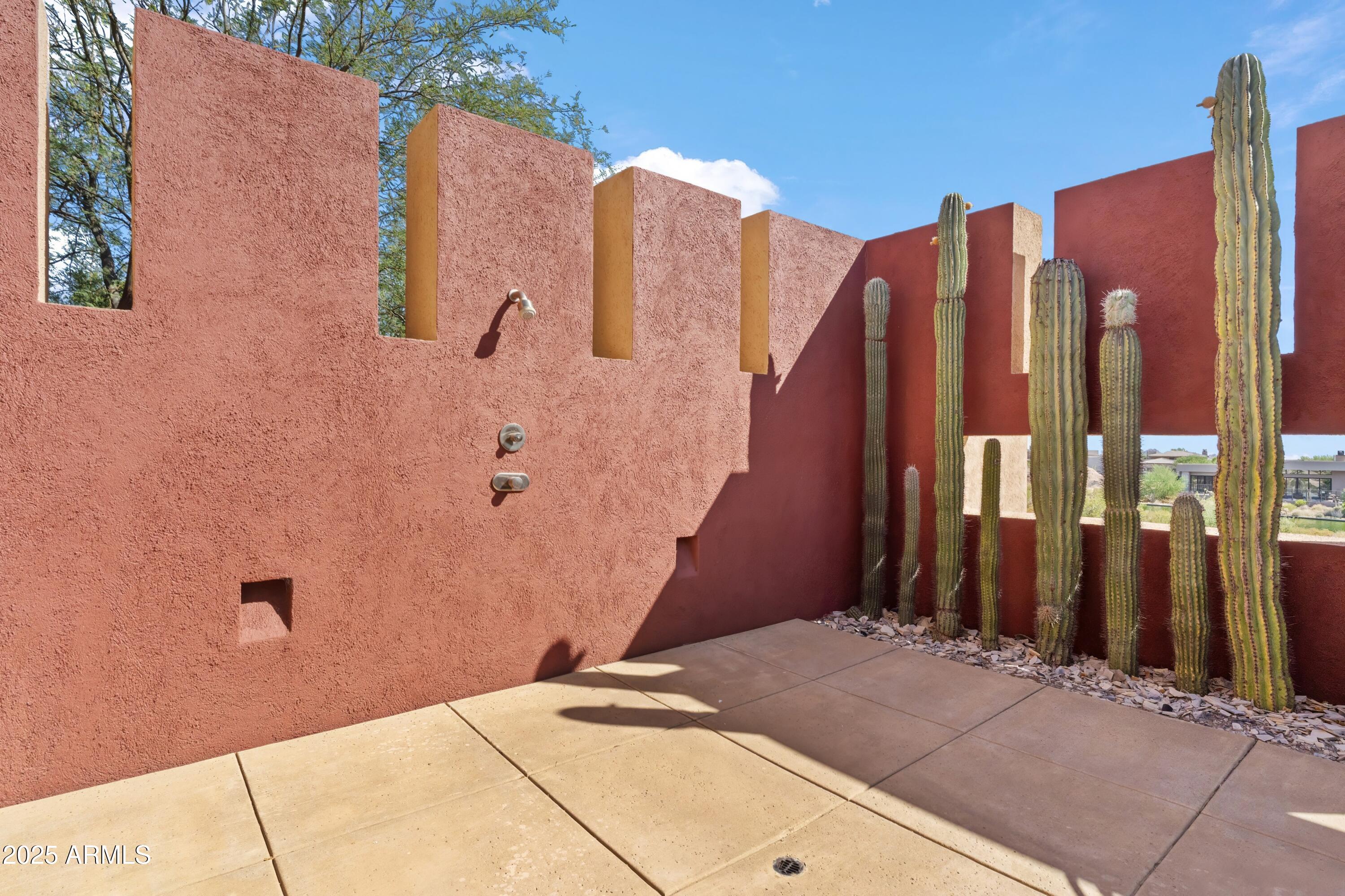 9191 E HAPPY HOLLOW Drive