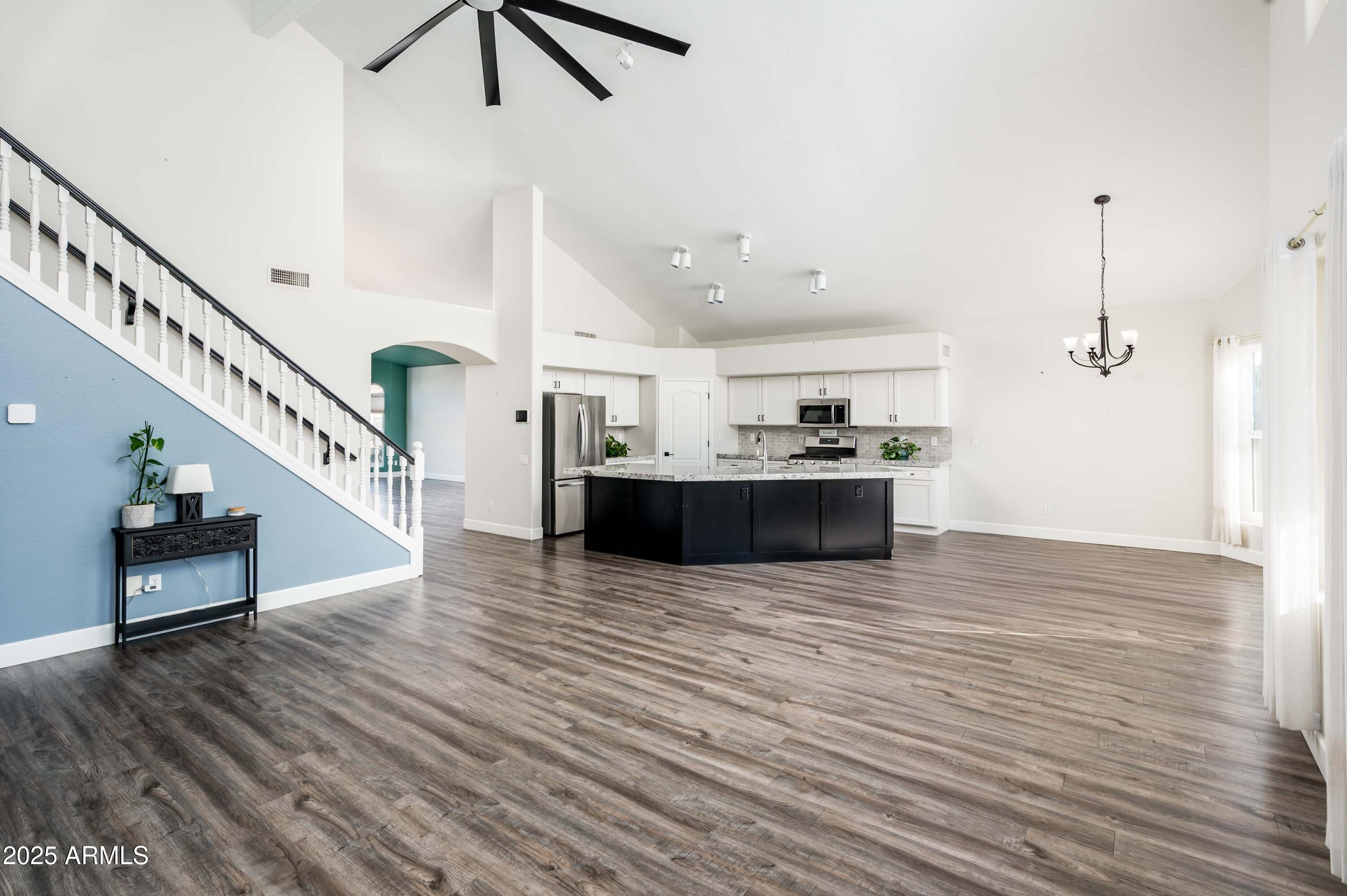 3951 E Cullumber Street