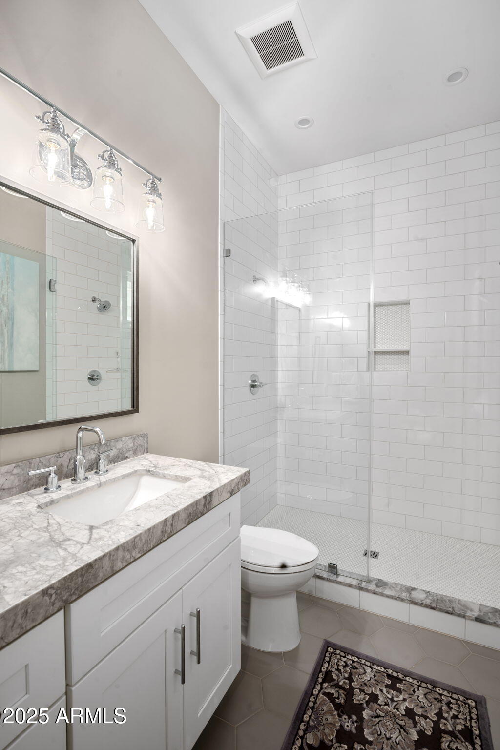 4933 E WHITTON Avenue