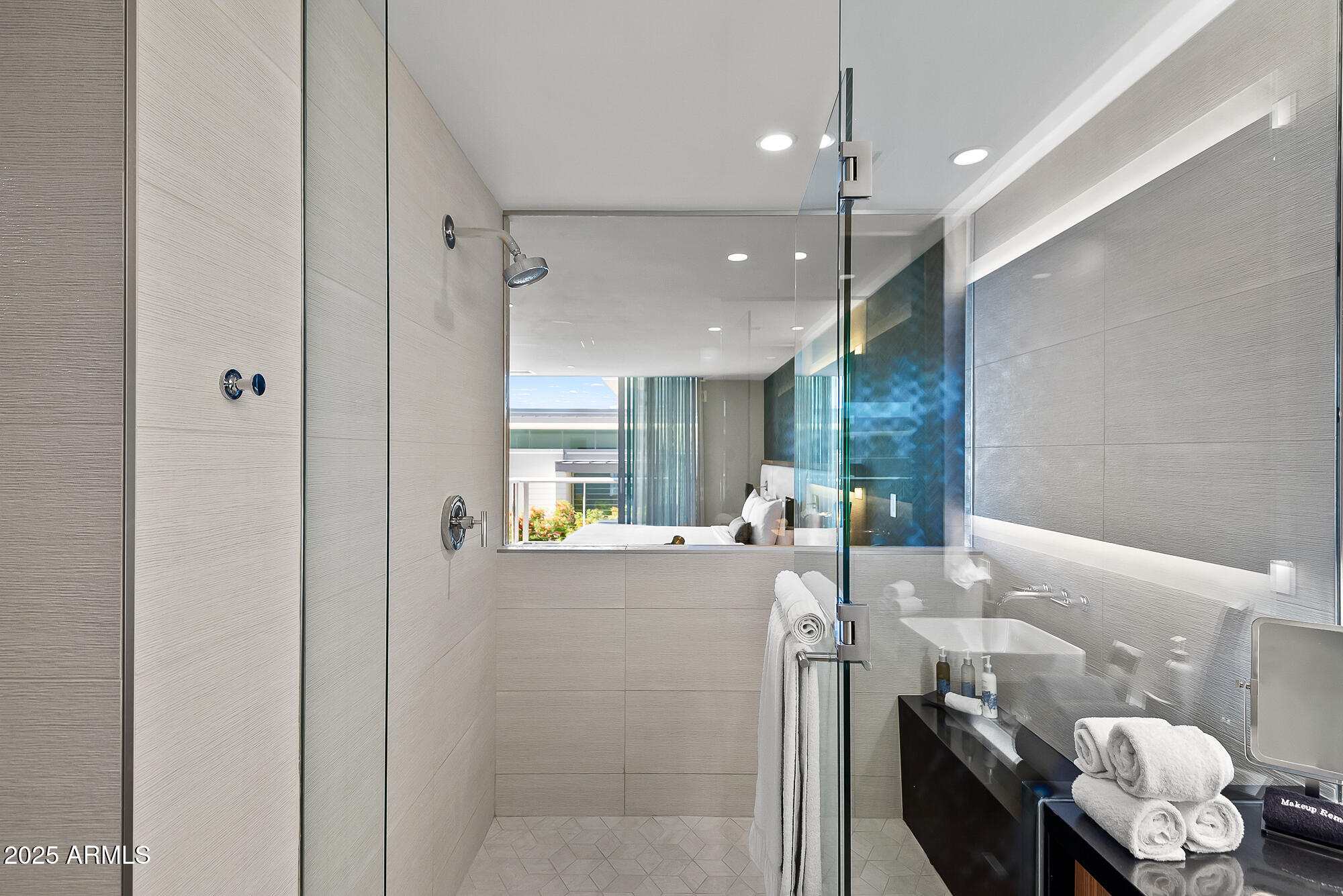 5455 E LINCOLN Drive, 2021