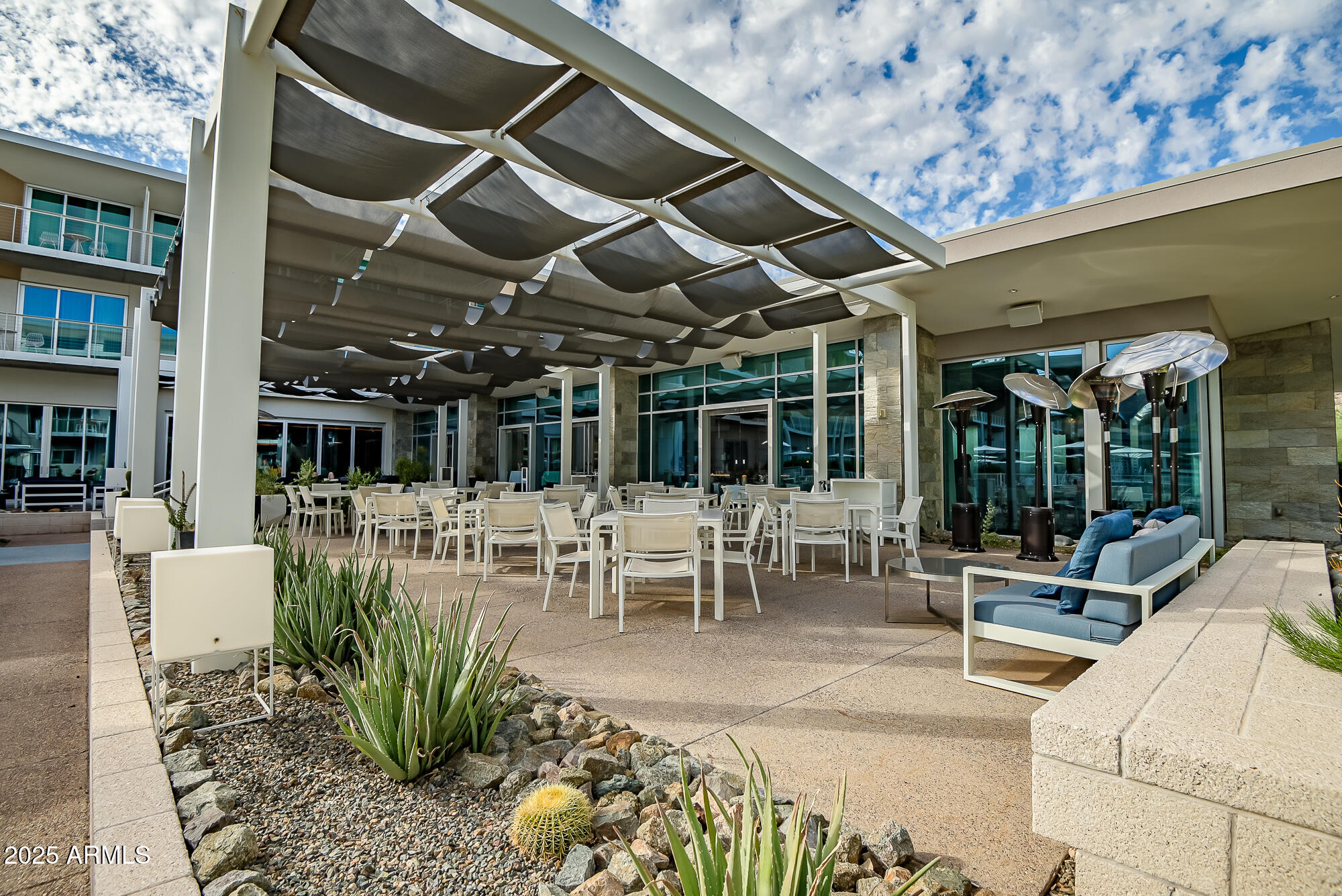 5455 E LINCOLN Drive, 2021