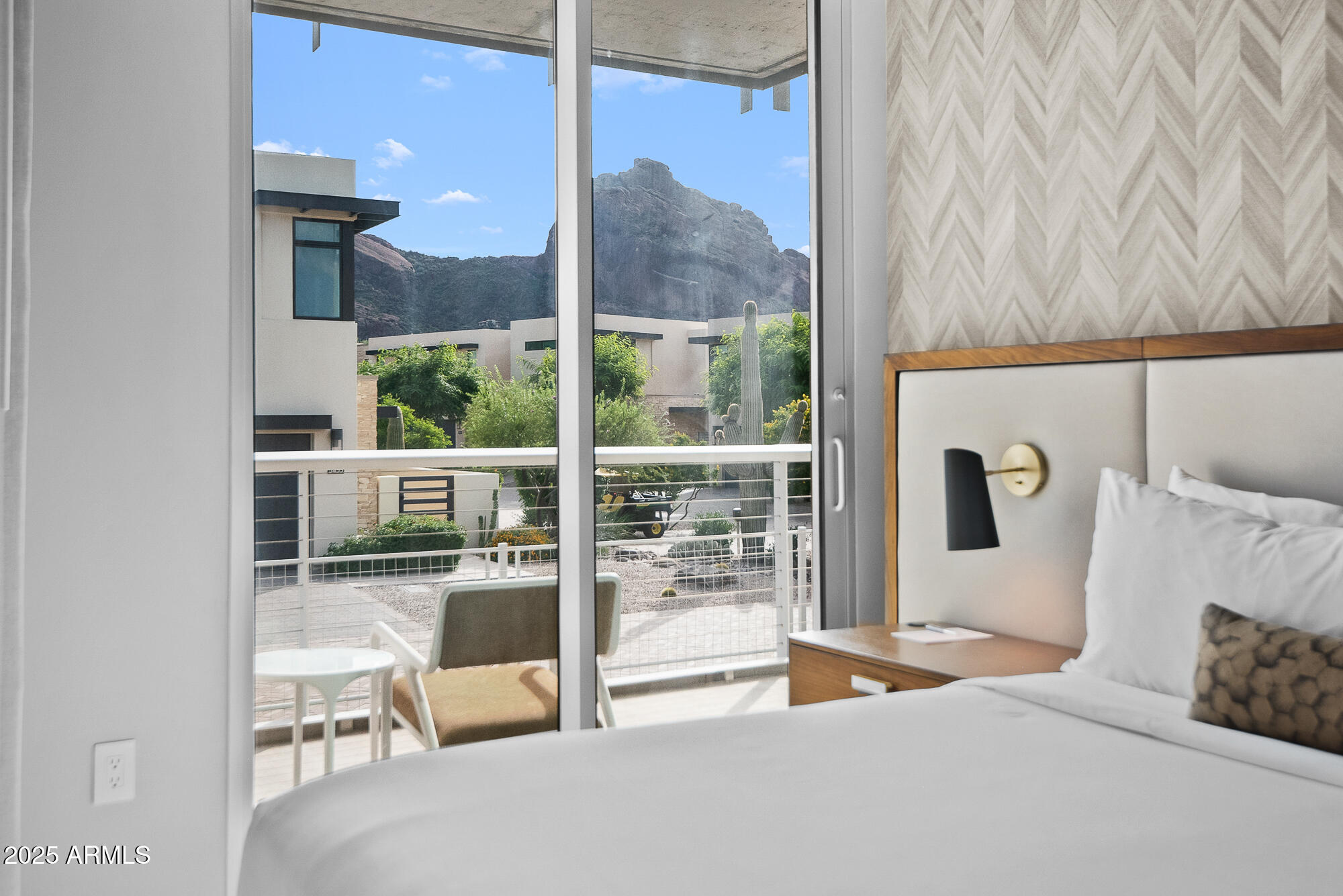 5455 E LINCOLN Drive, 2021