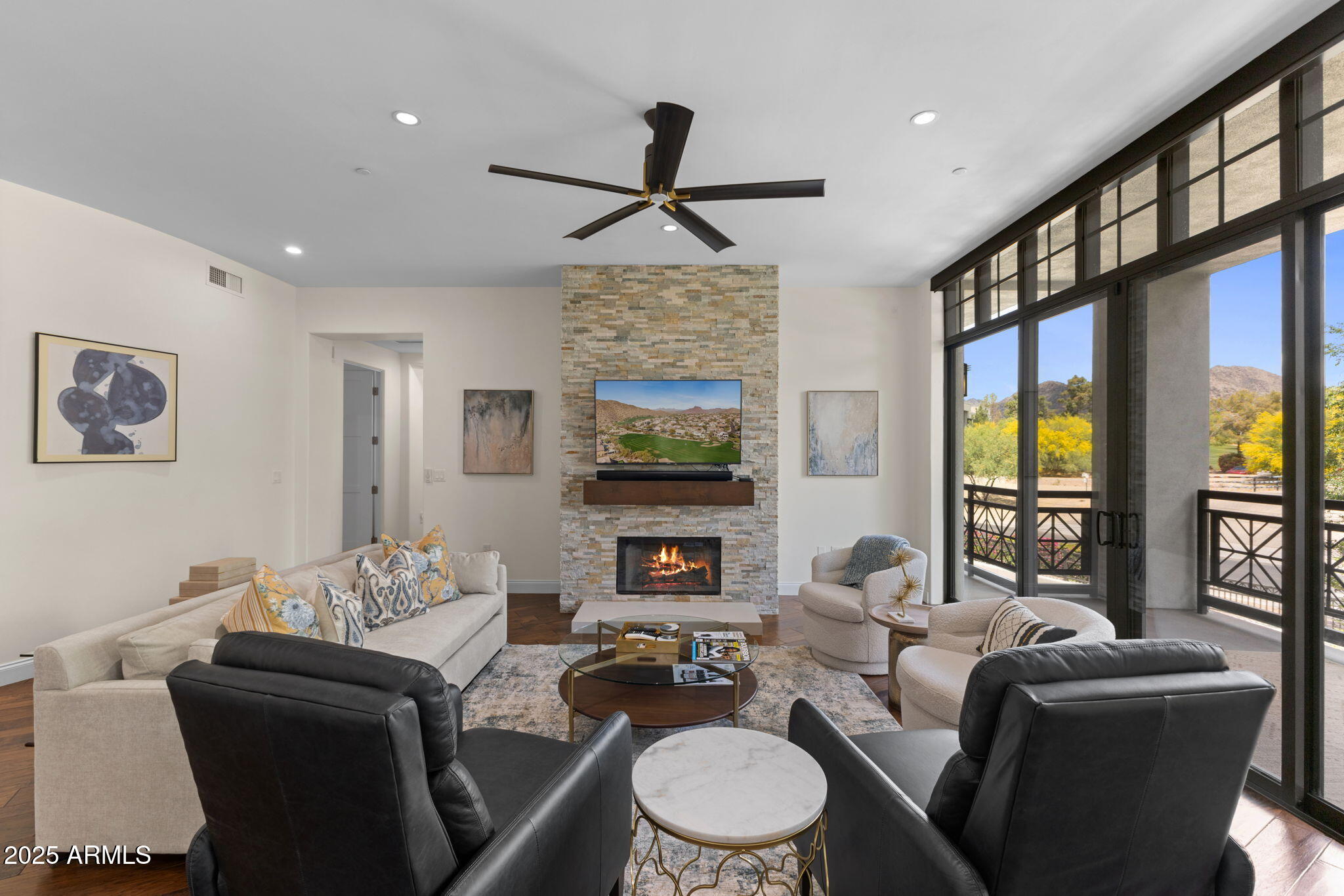 8 E BILTMORE Estate, 215