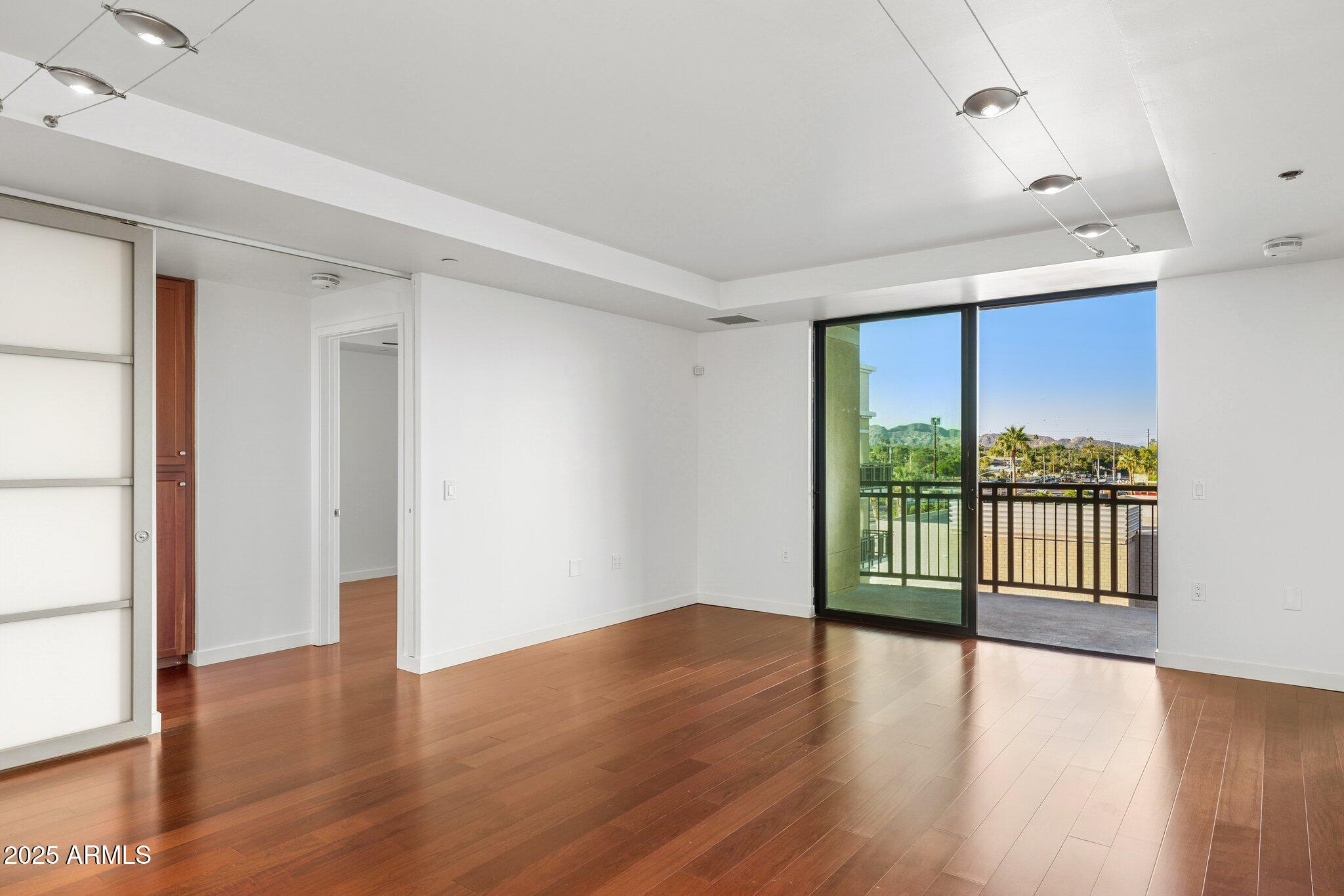 6803 E MAIN Street, 4413