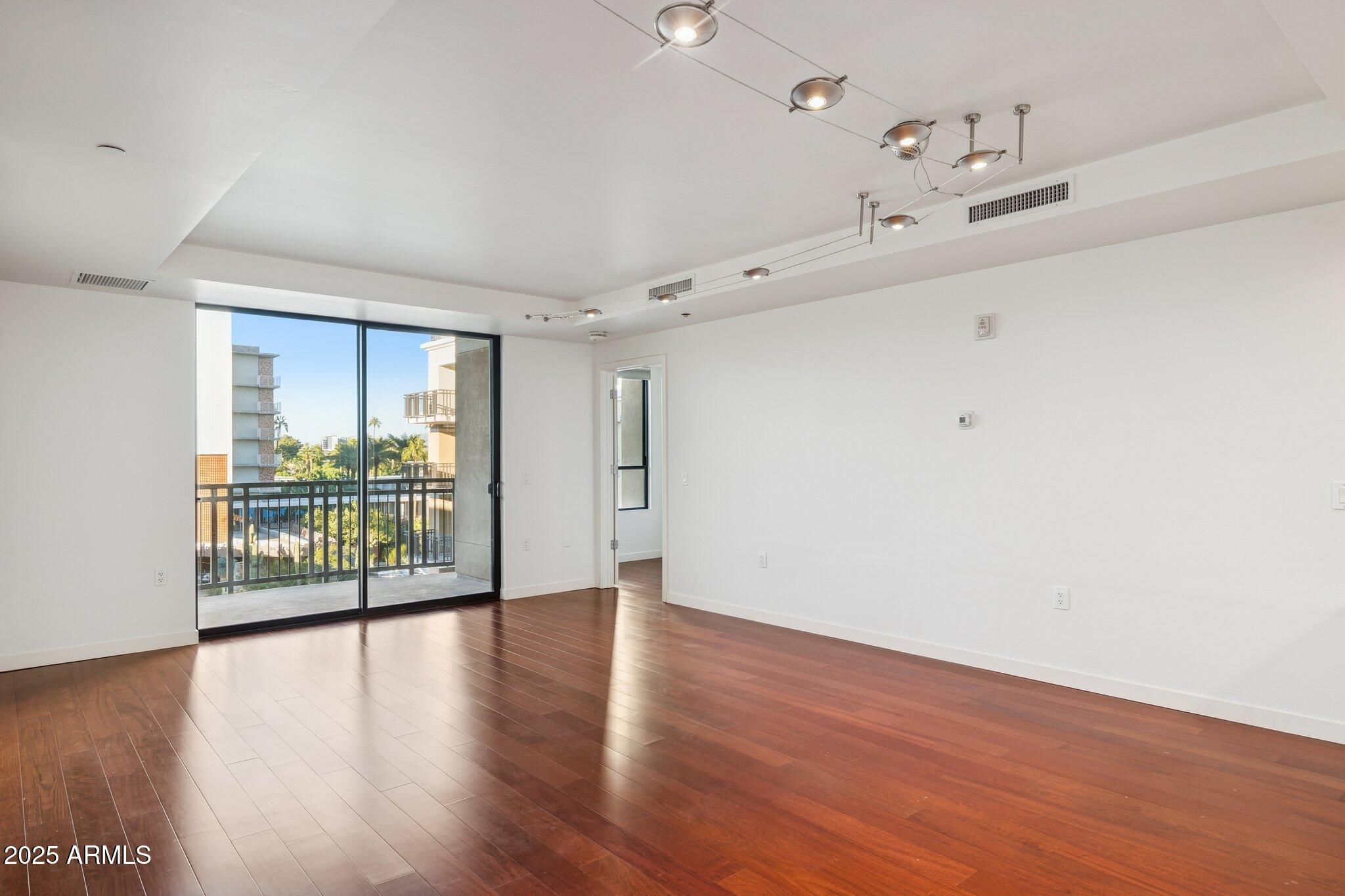 6803 E MAIN Street, 4413