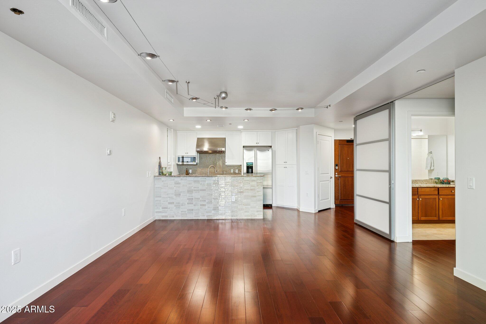 6803 E MAIN Street, 4413