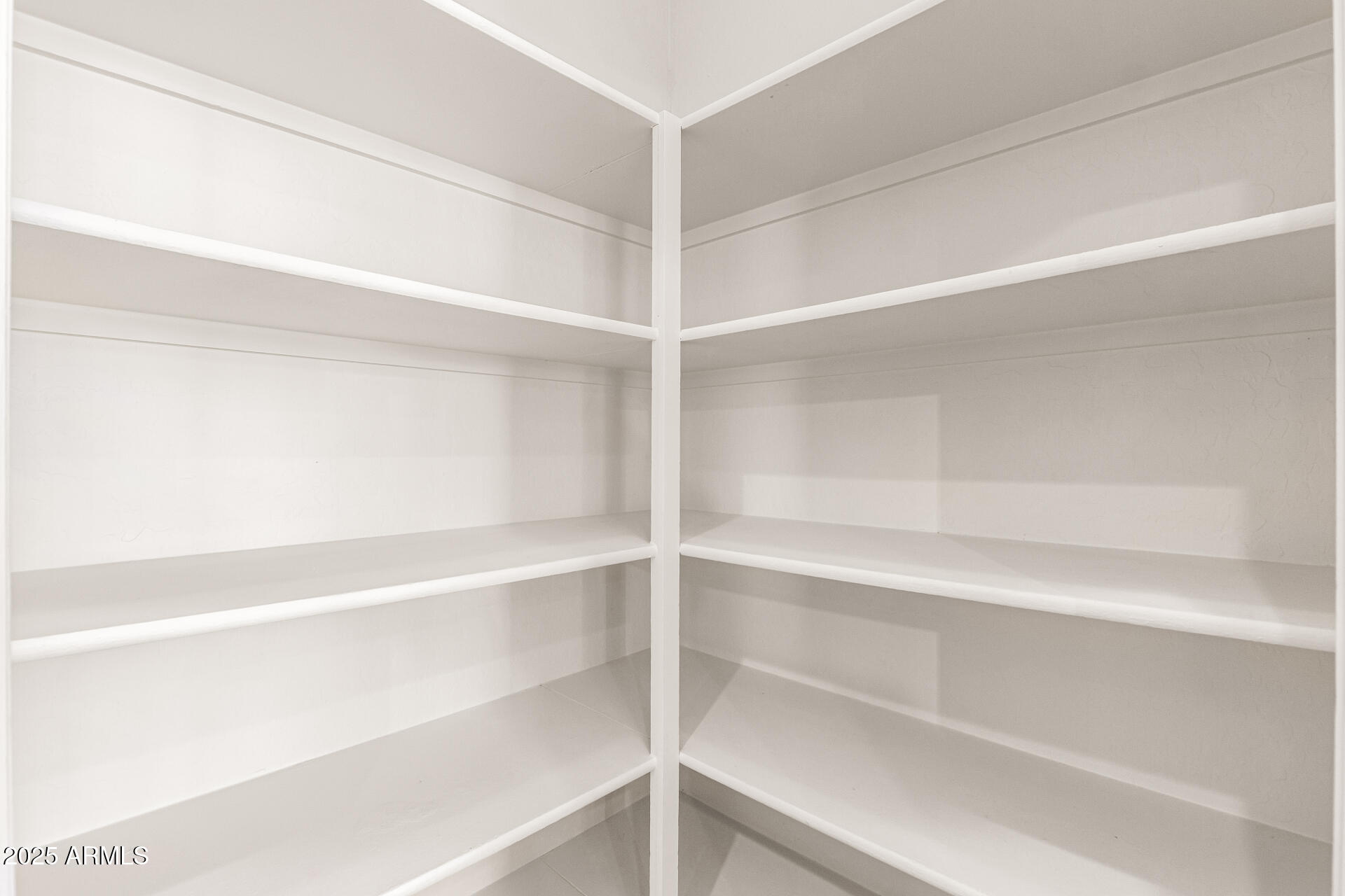 4258 E LEXINGTON Avenue