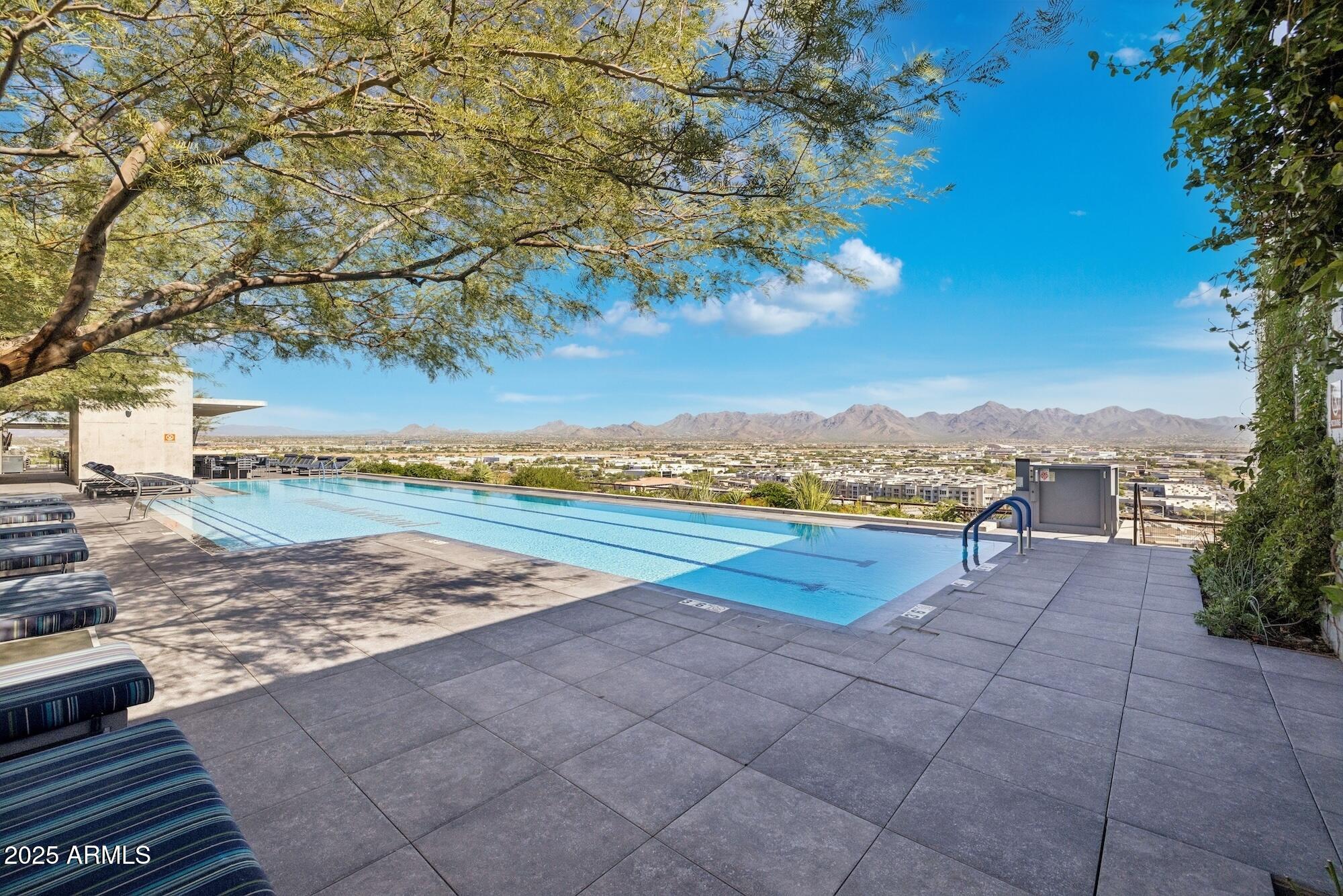 7180 E KIERLAND Boulevard, 218