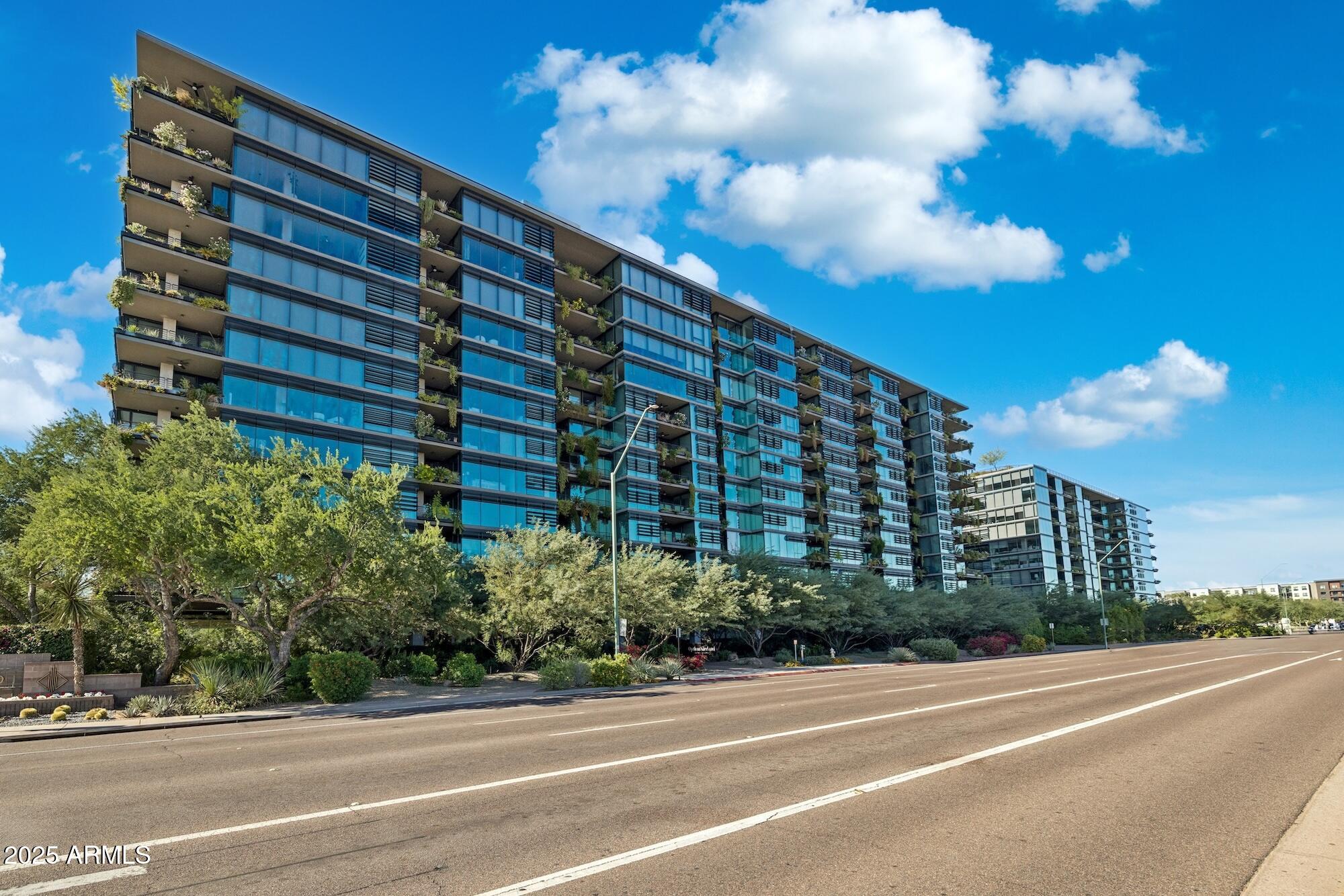 7180 E KIERLAND Boulevard, 218