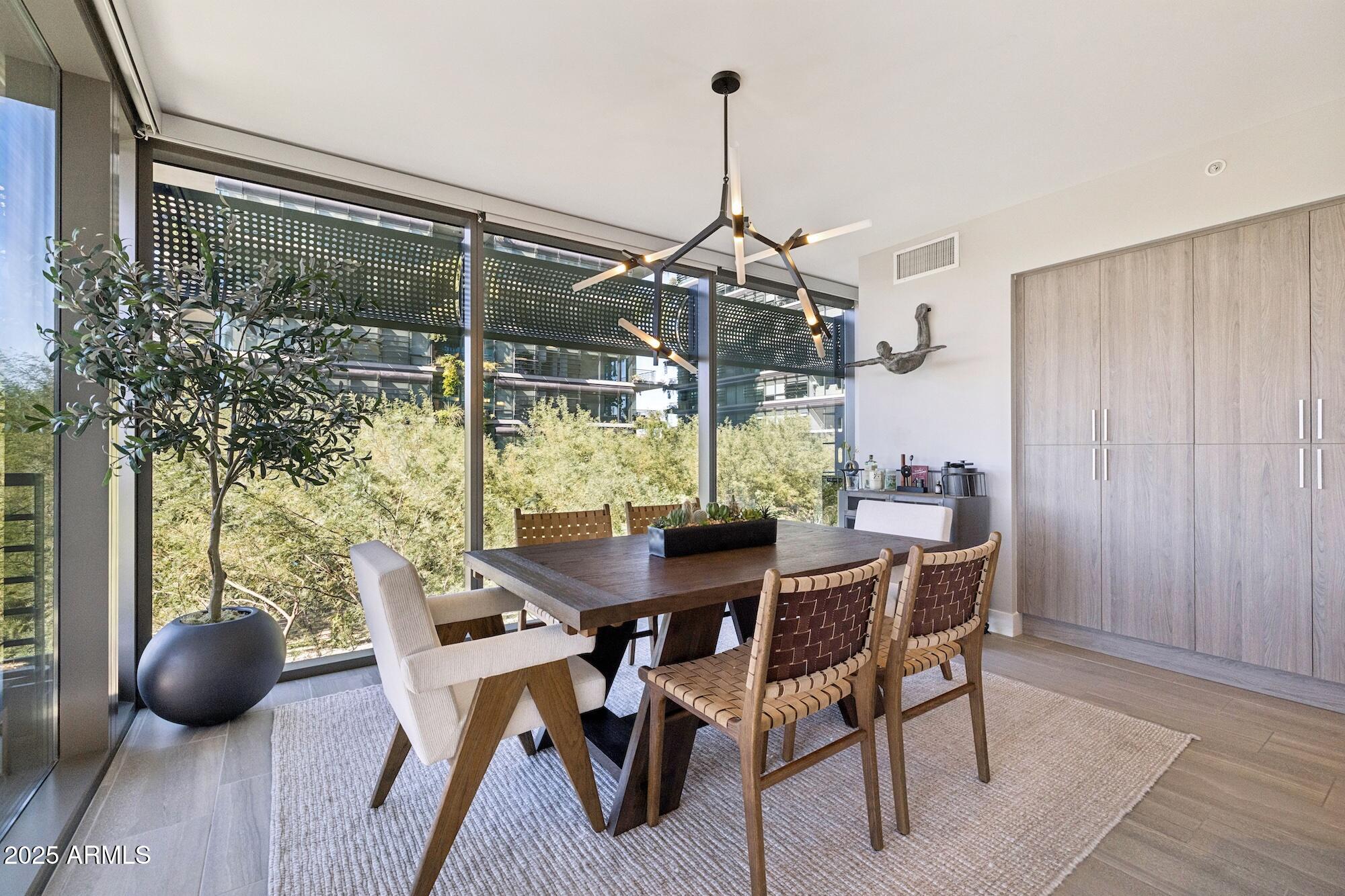 7180 E KIERLAND Boulevard, 218