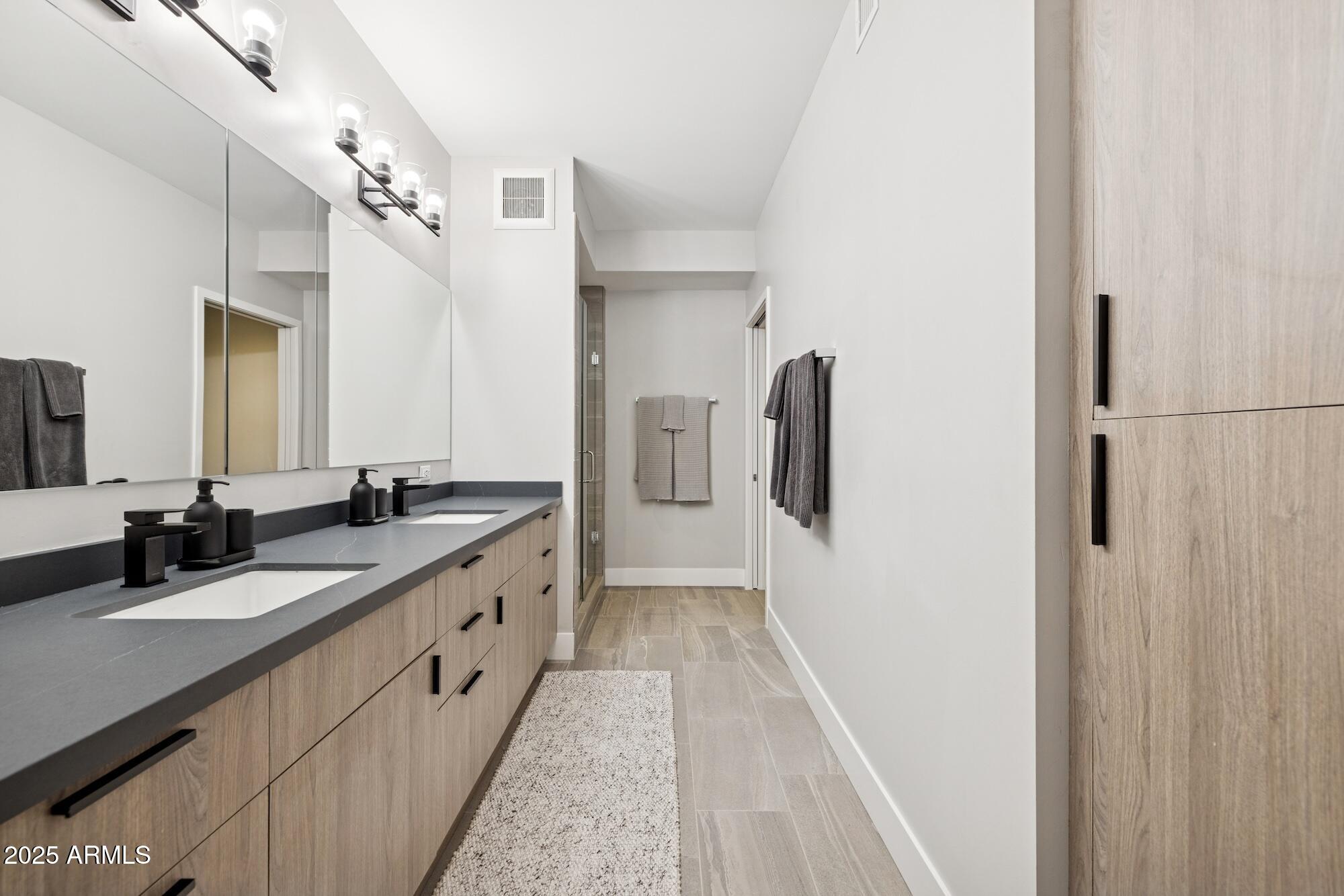 7180 E KIERLAND Boulevard, 218