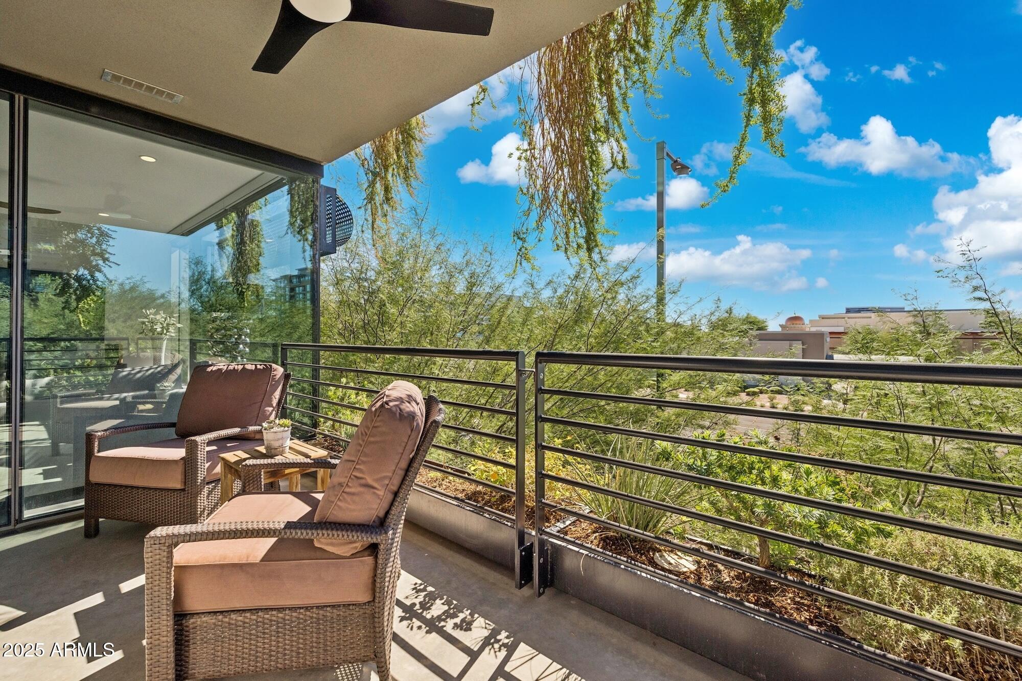 7180 E KIERLAND Boulevard, 218