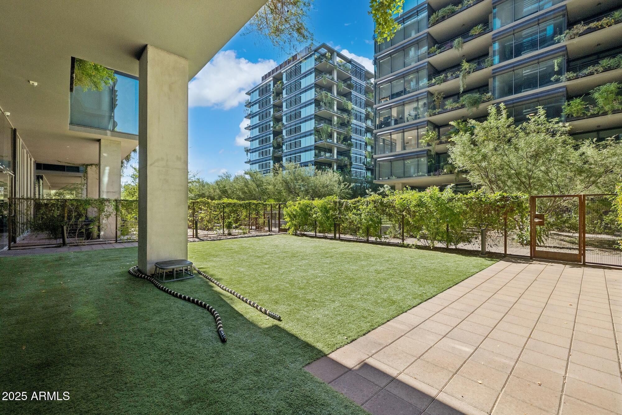 7180 E KIERLAND Boulevard, 218