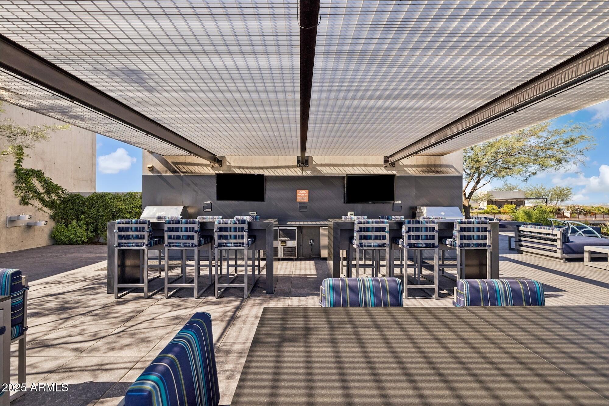 7180 E KIERLAND Boulevard, 218