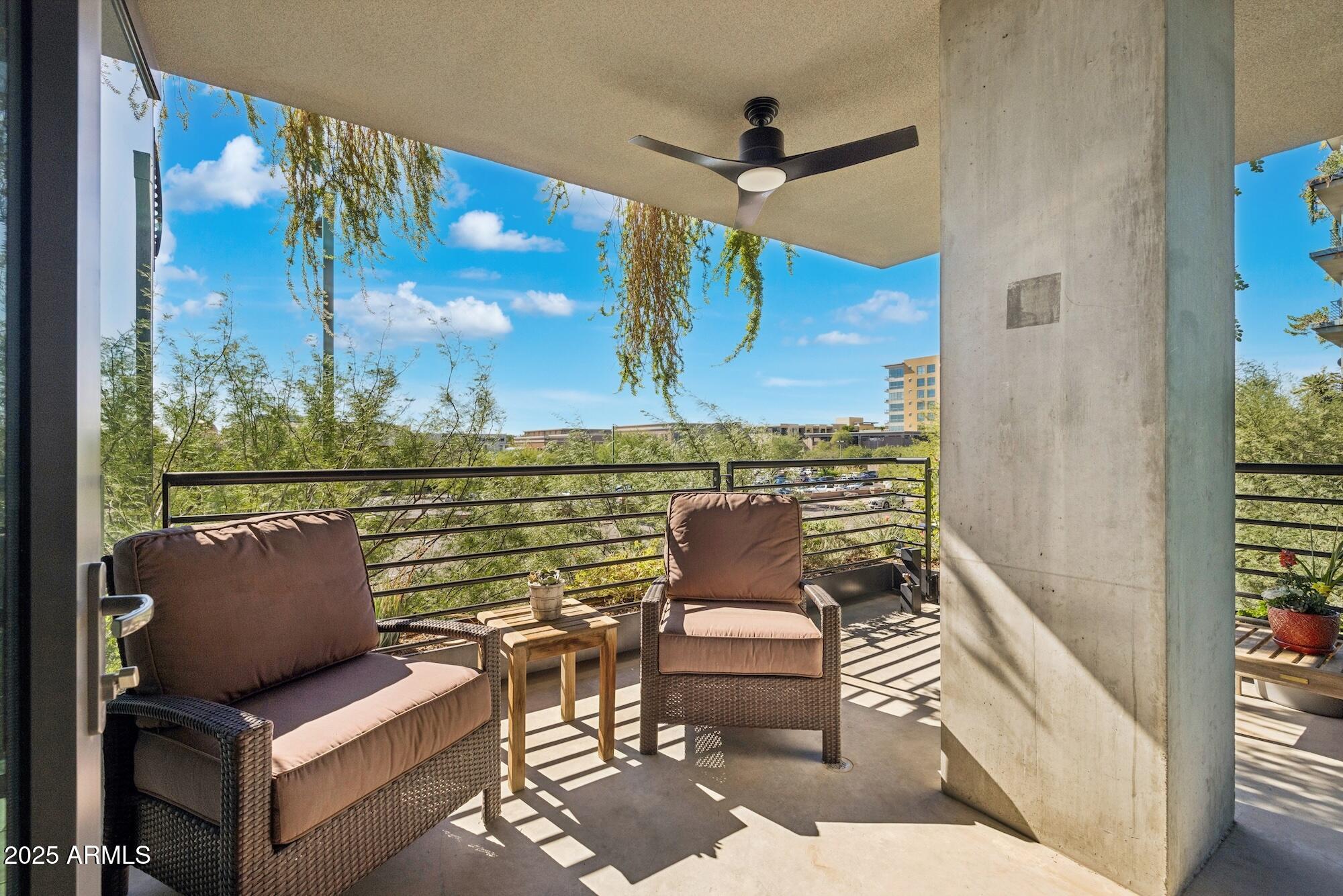 7180 E KIERLAND Boulevard, 218