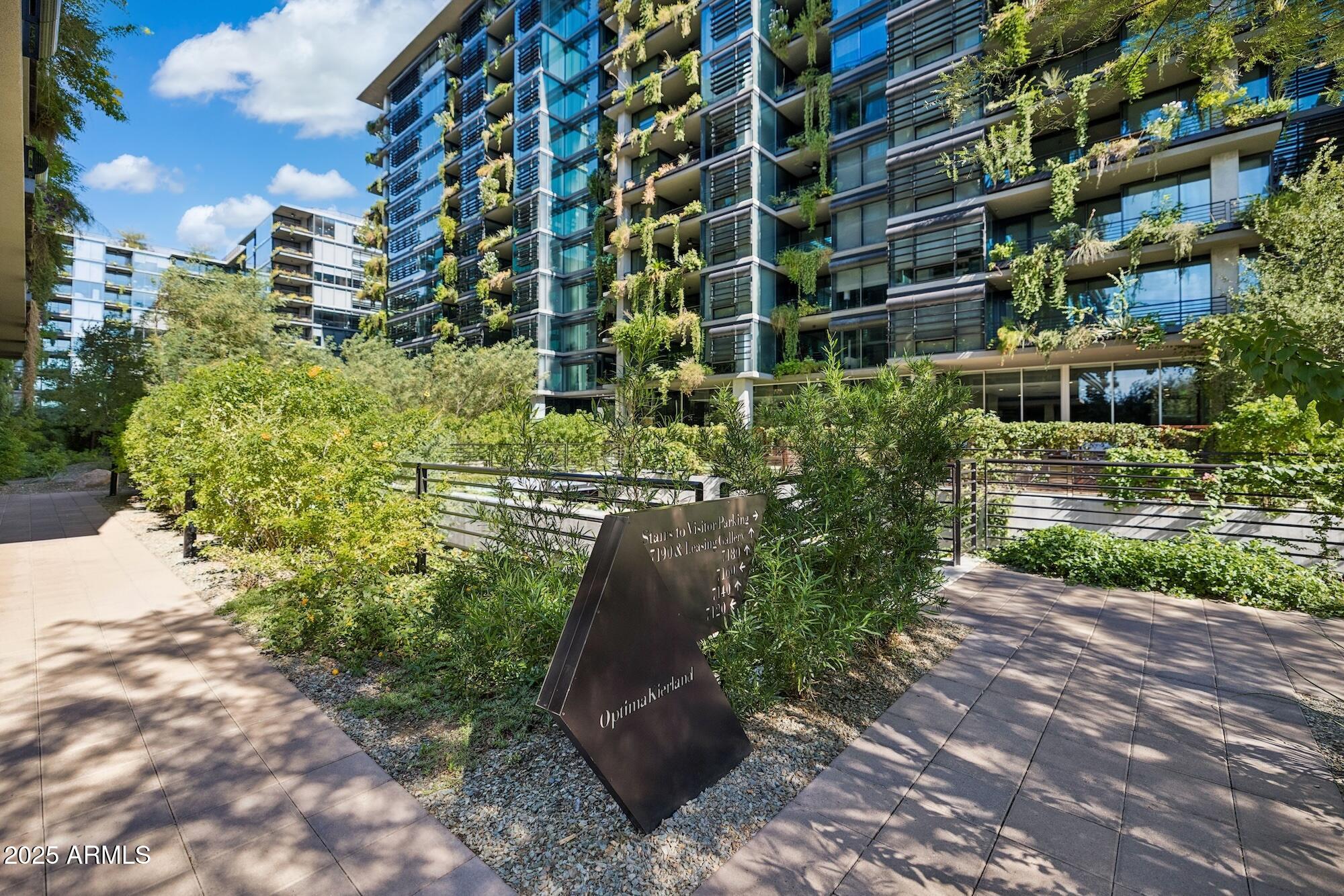 7180 E KIERLAND Boulevard, 218