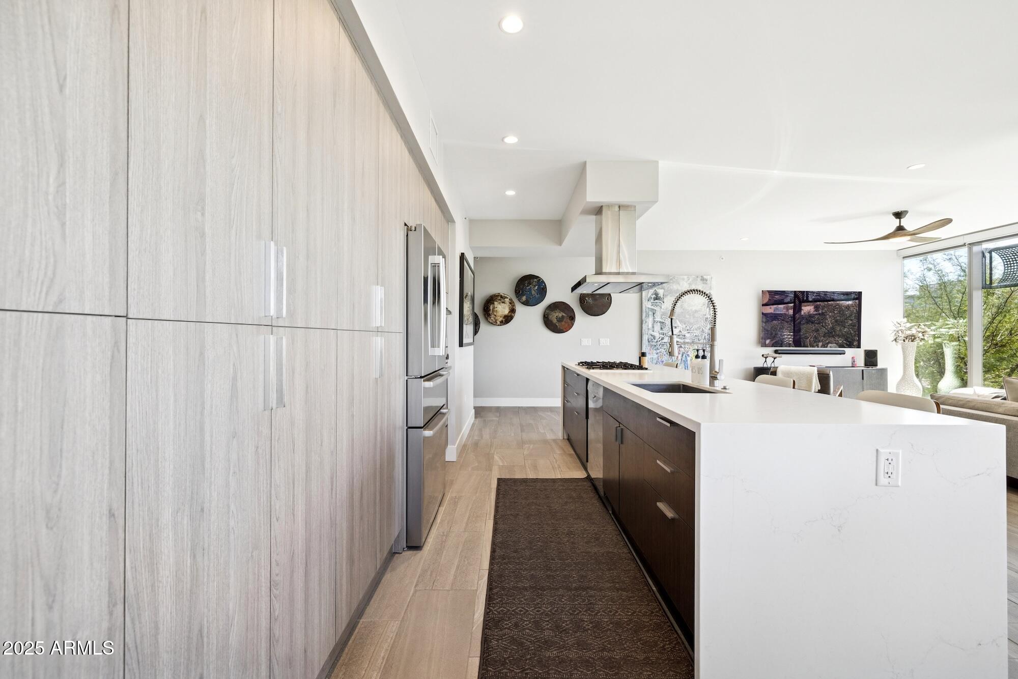 7180 E KIERLAND Boulevard, 218