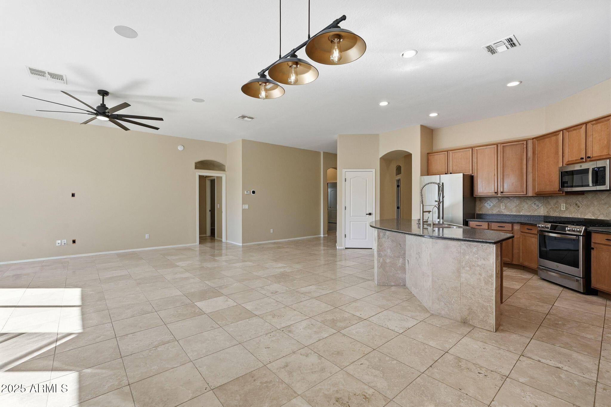 8605 E HANNIBAL Street