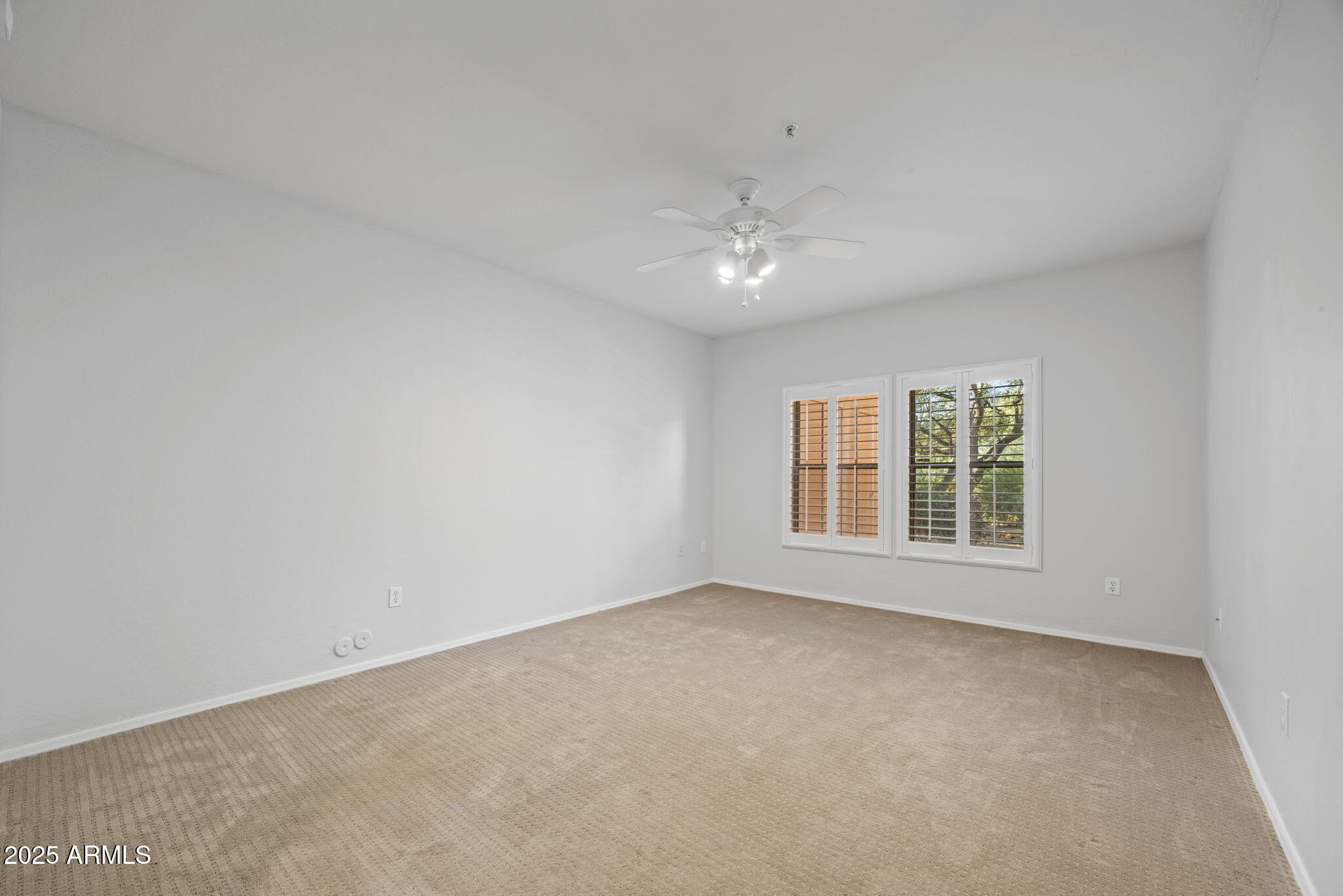 19700 N 76TH Street, 1040