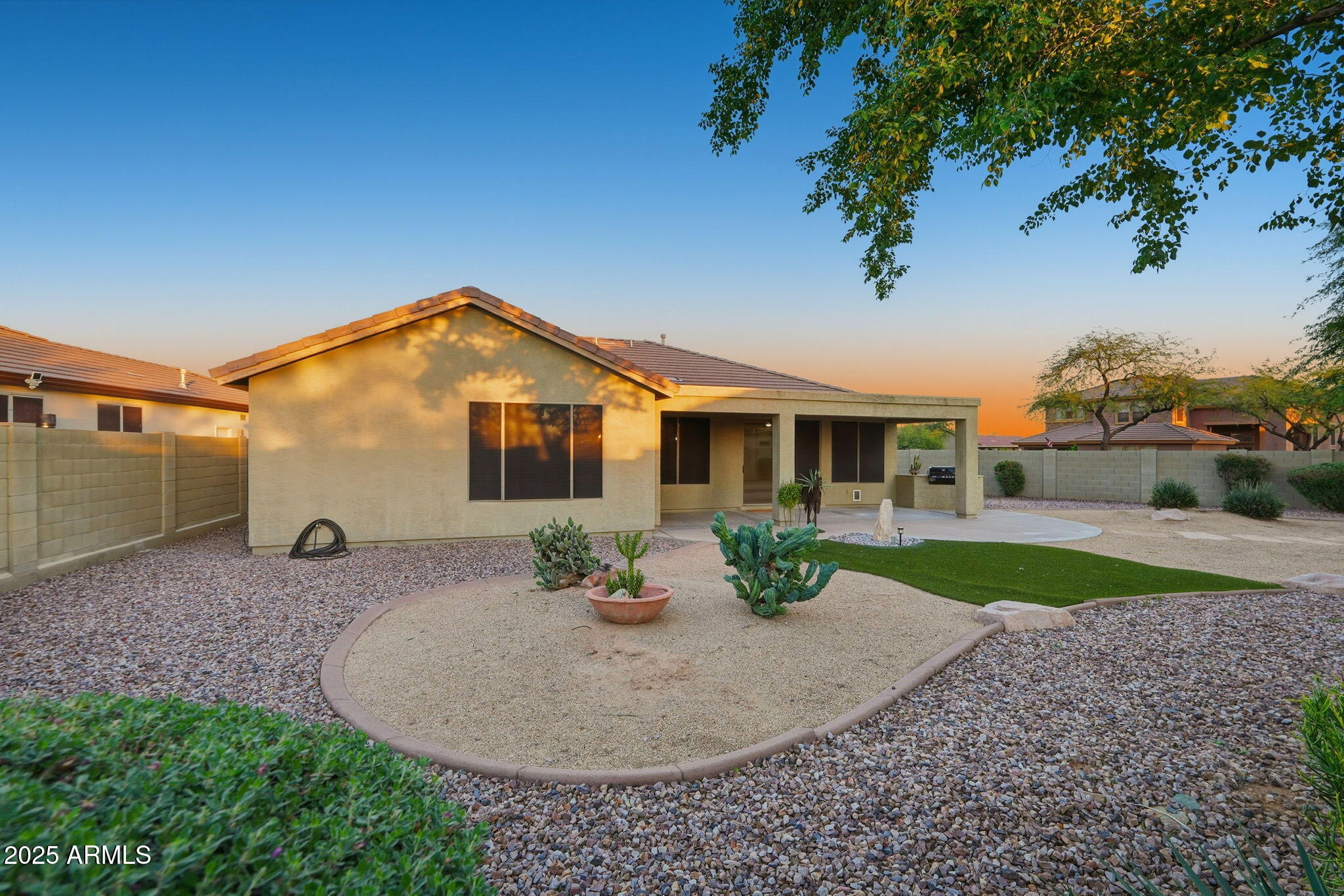 40802 N PEALE Court