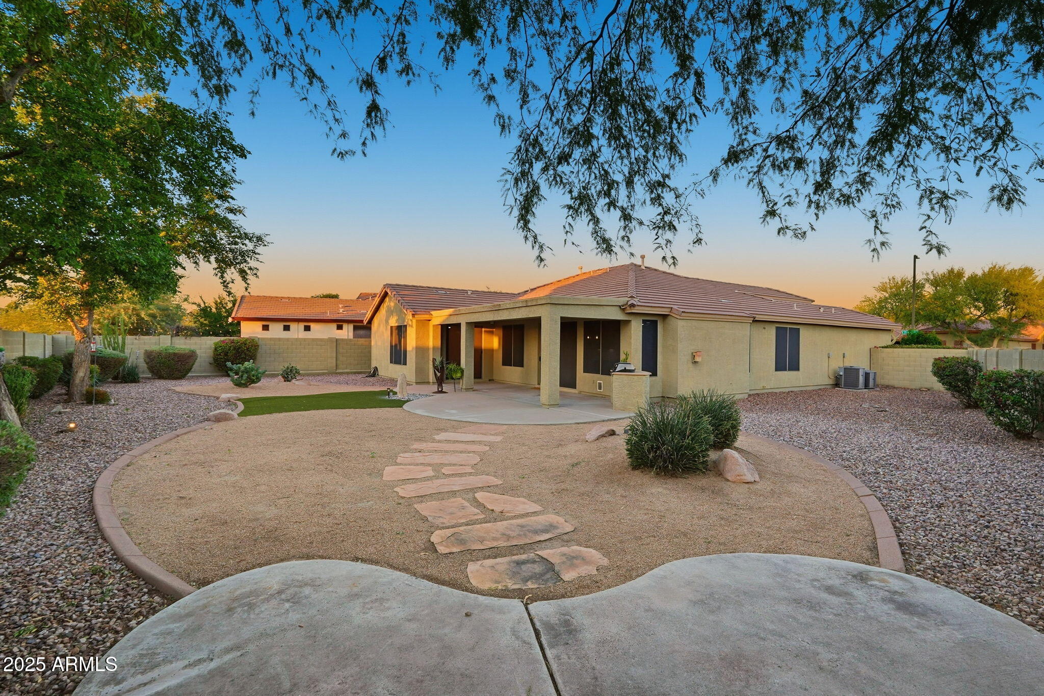 40802 N PEALE Court