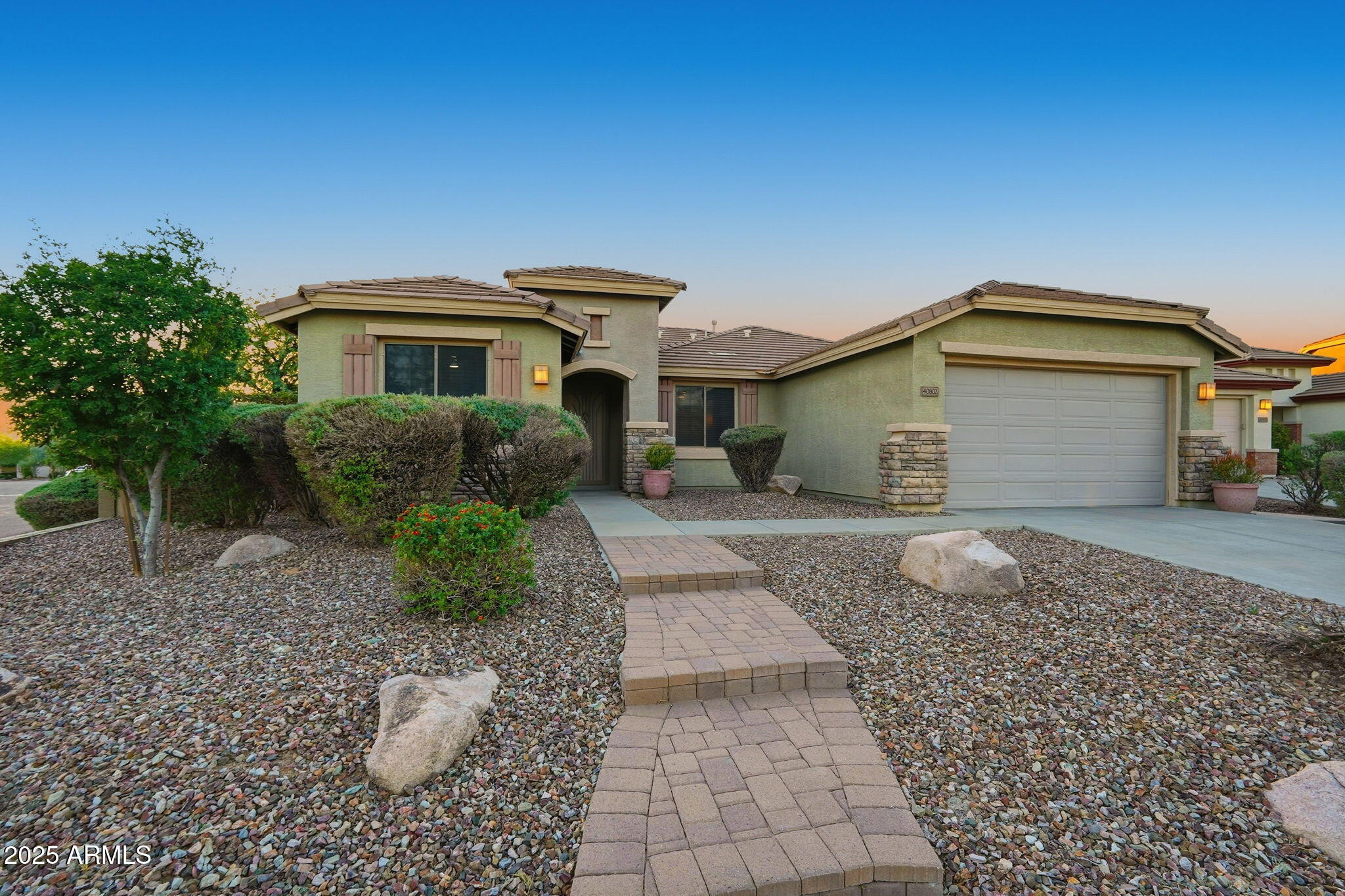 40802 N PEALE Court