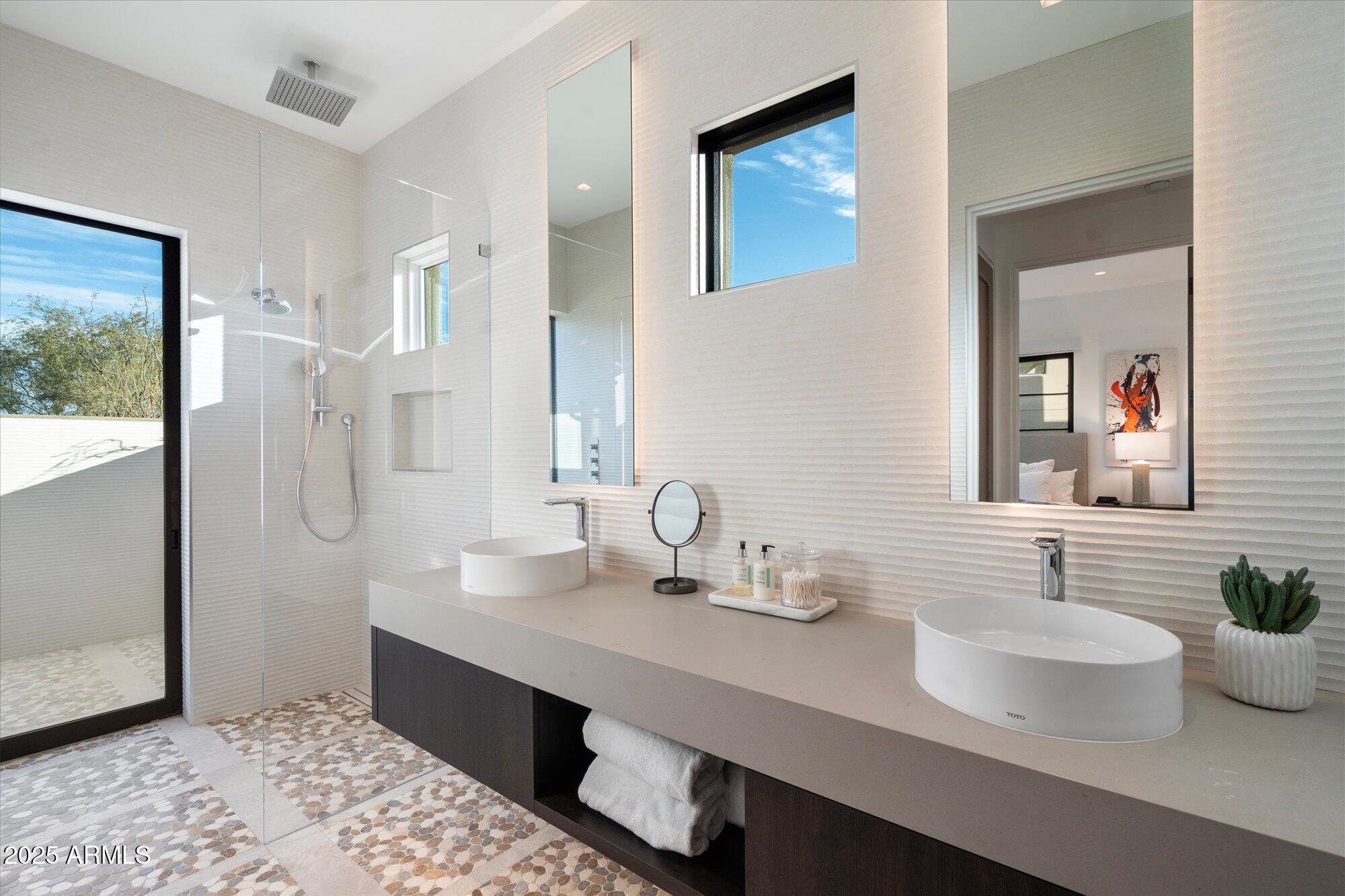 10585 E CRESCENT MOON Drive, 44