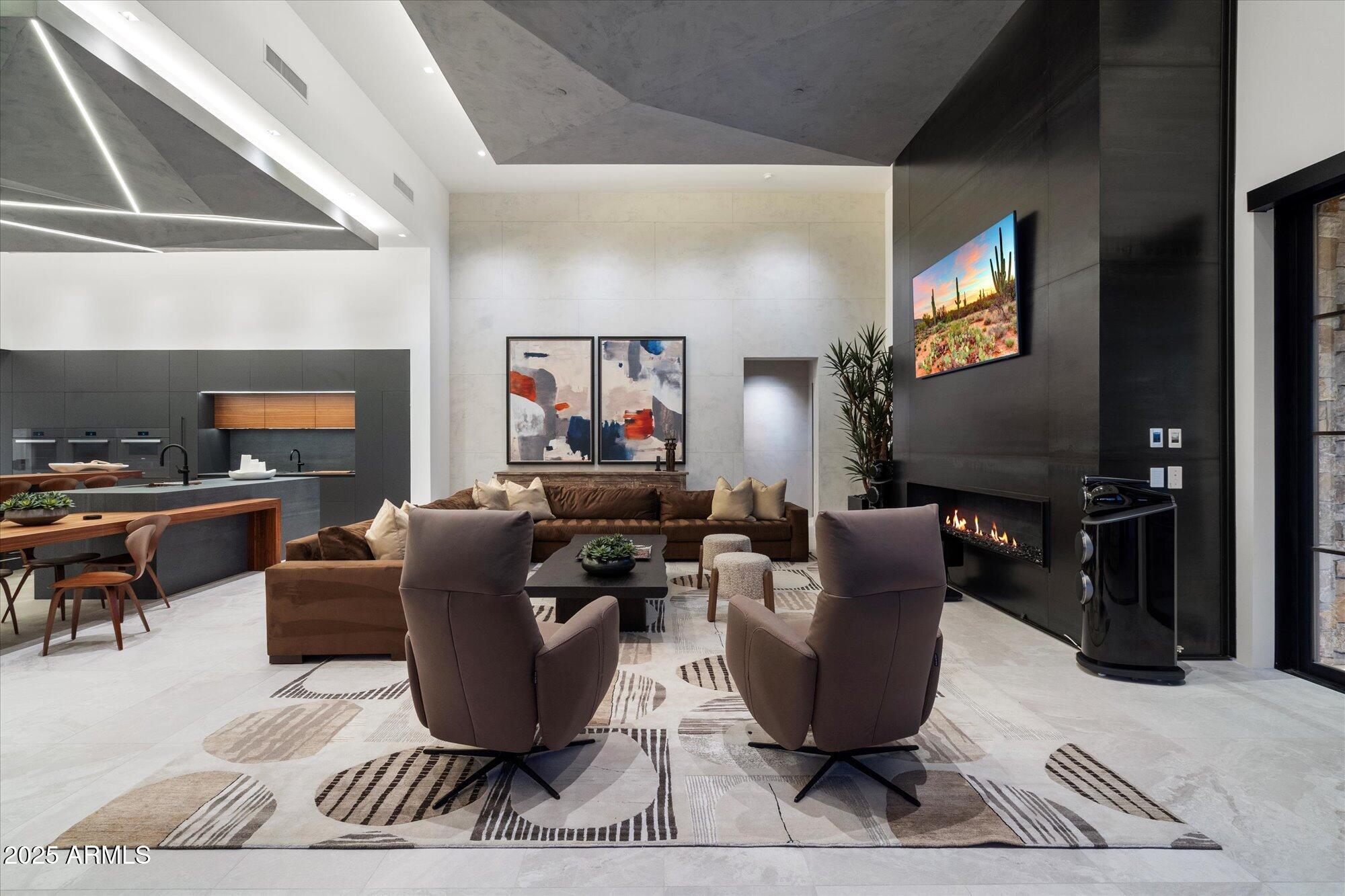 10585 E CRESCENT MOON Drive, 44