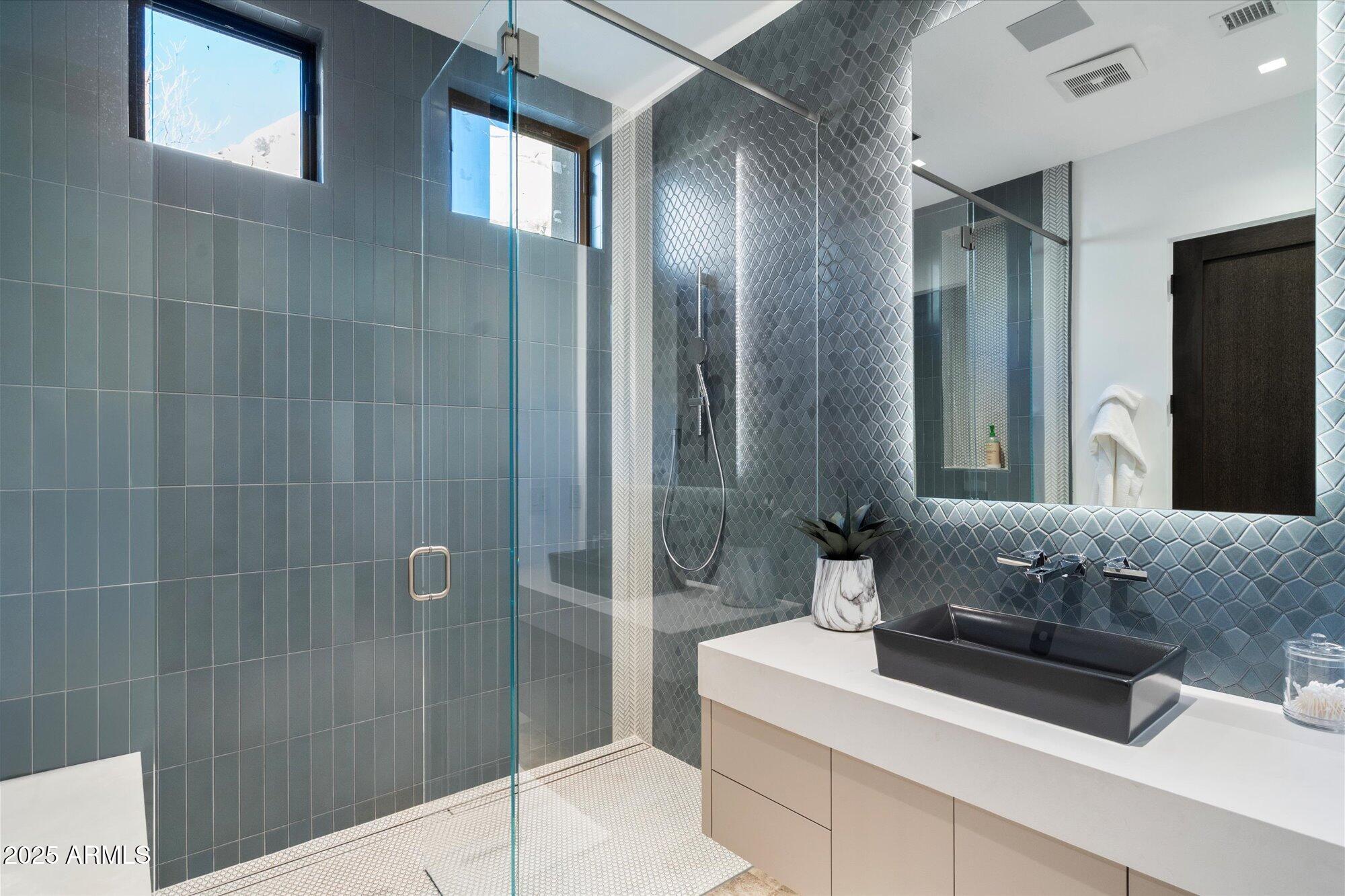 10585 E CRESCENT MOON Drive, 44